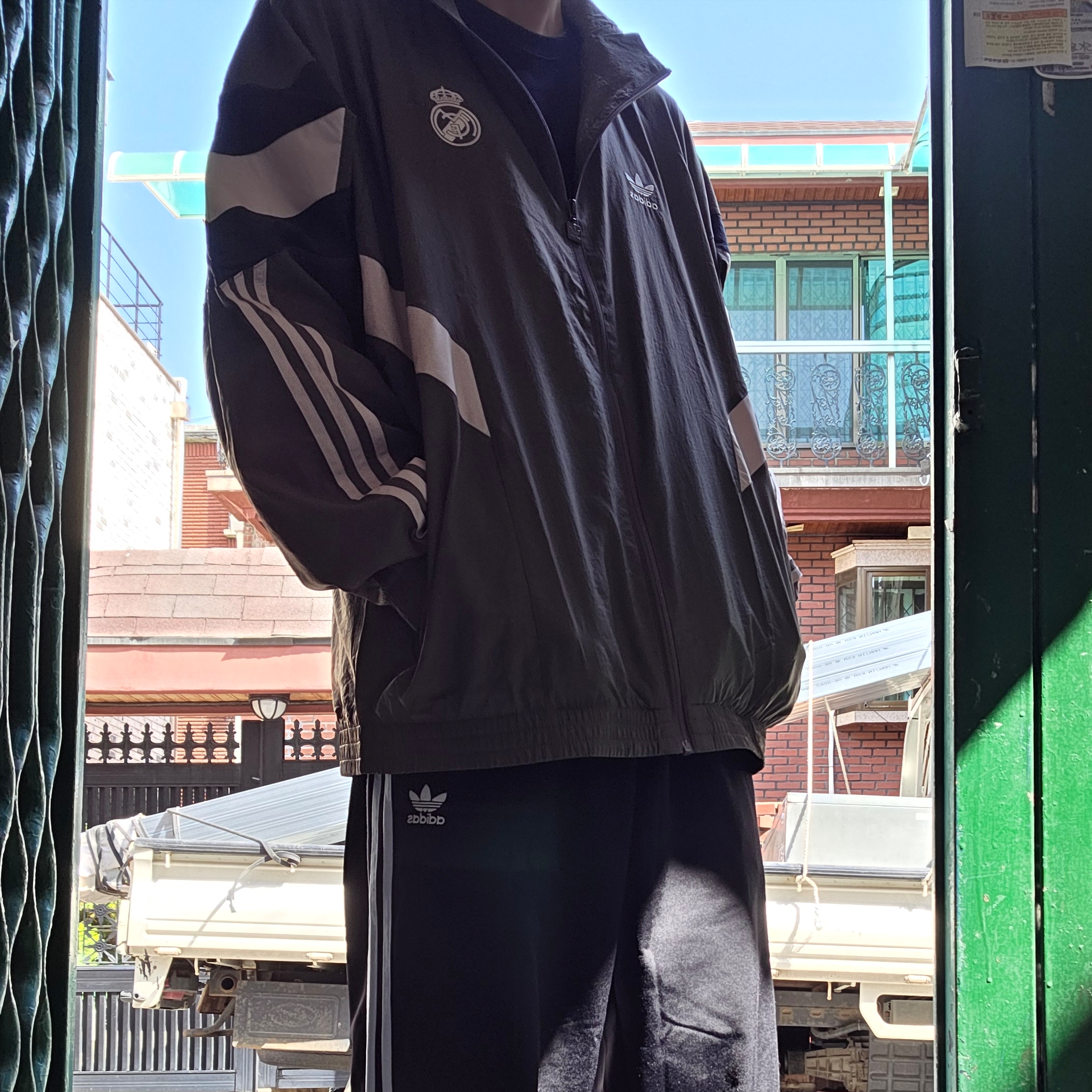 Adidas Real Madrid Originals Track Top Charcoal Grey - KR Sizing 착용 스타일