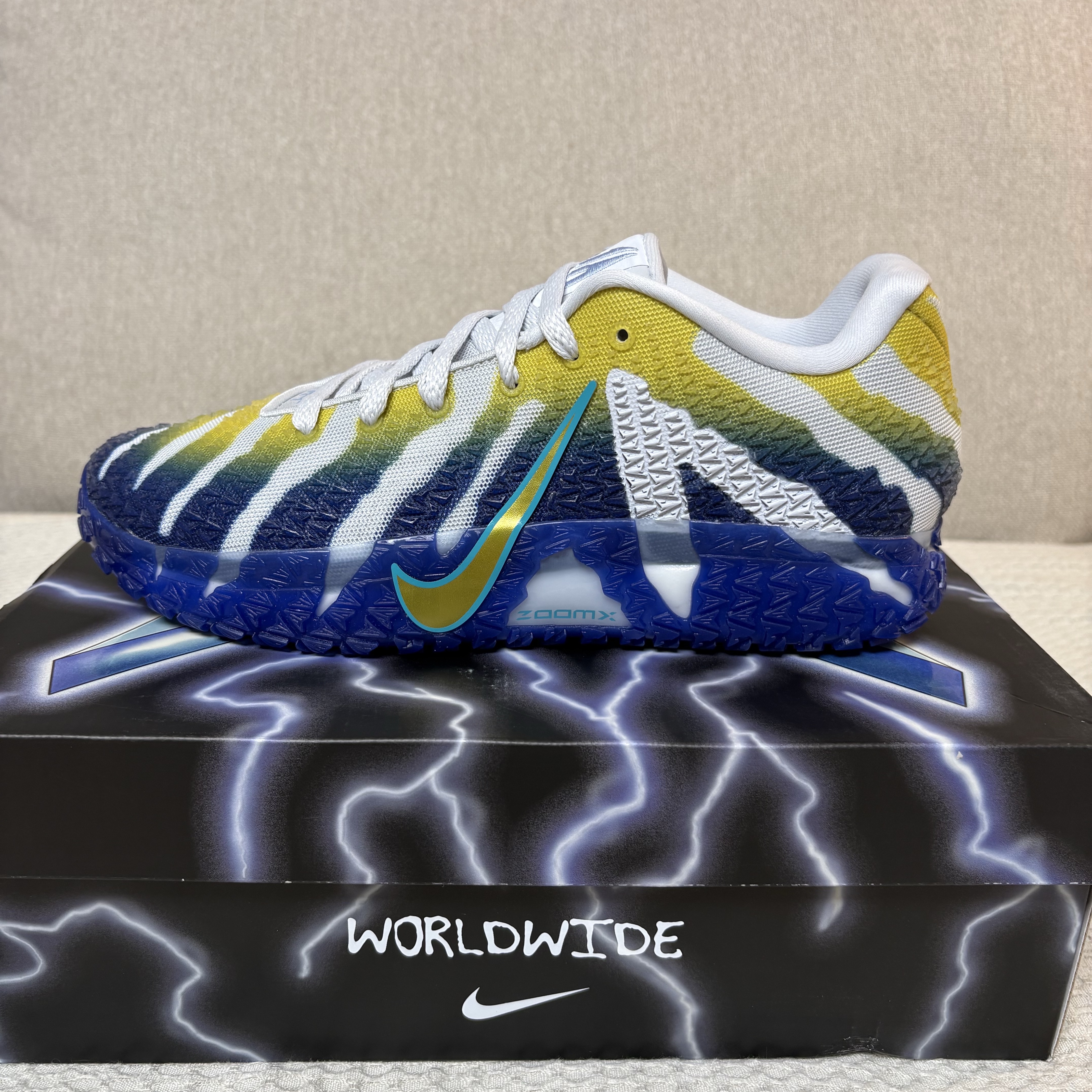 Nike Ja 3 EP Pure Platinum Deep Royal Blue 착용 스타일 - 2