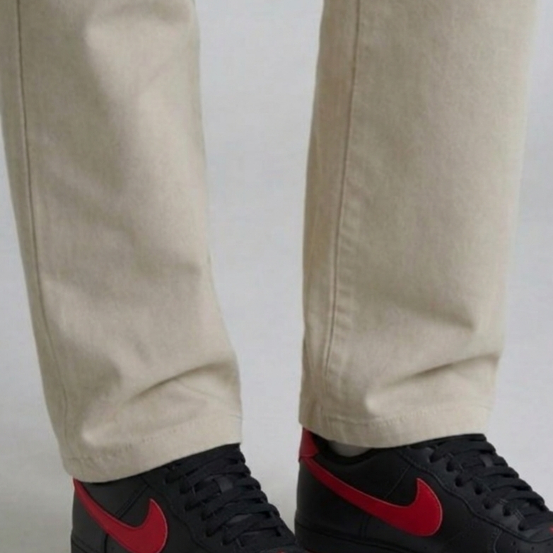 Nike Air Force 1 '07 Black University Red 착용 스타일