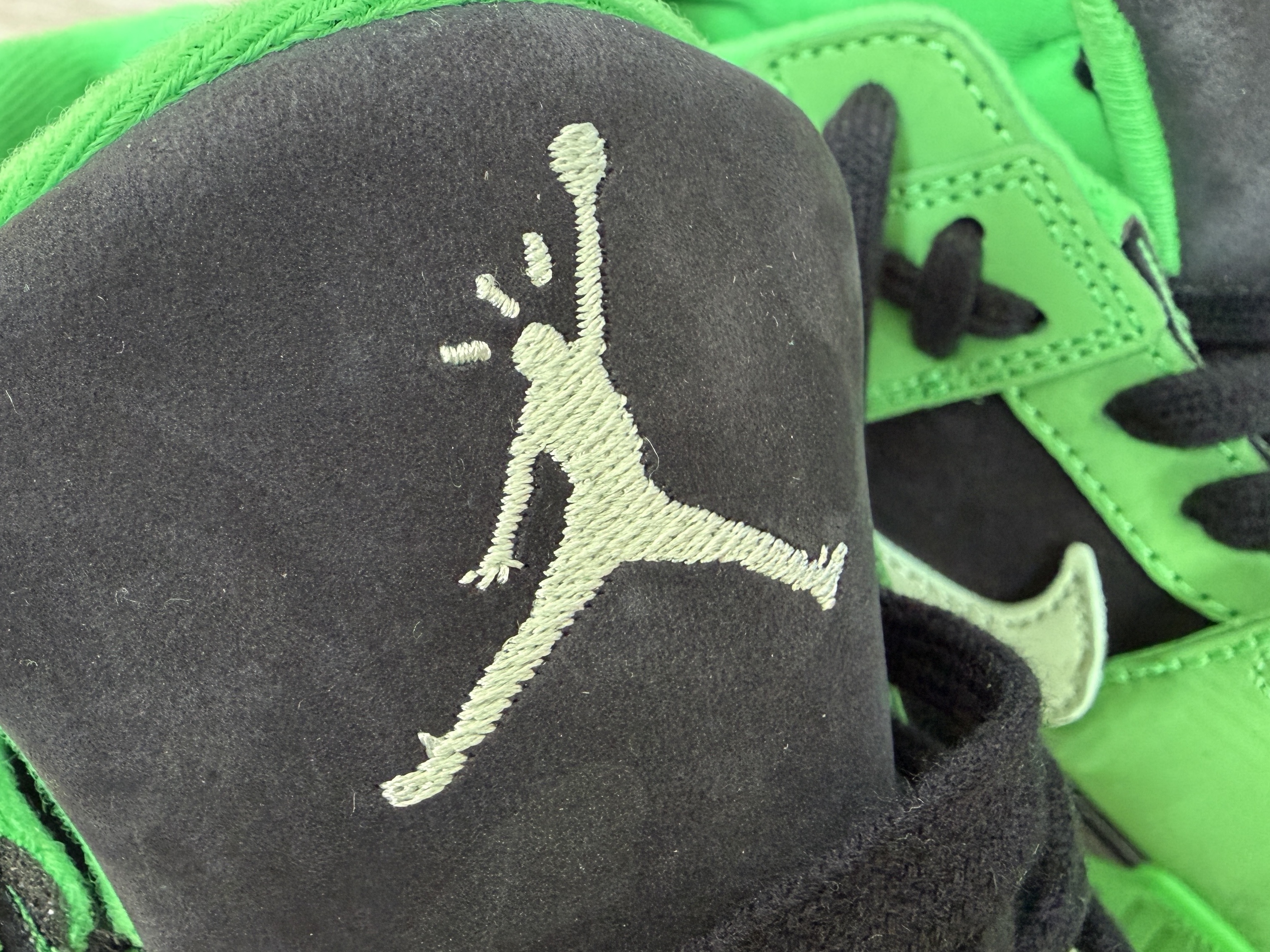 Jordan x Travis Scott Jumpman Jack TR Green Spark Vapor Green 착용 스타일 - 6