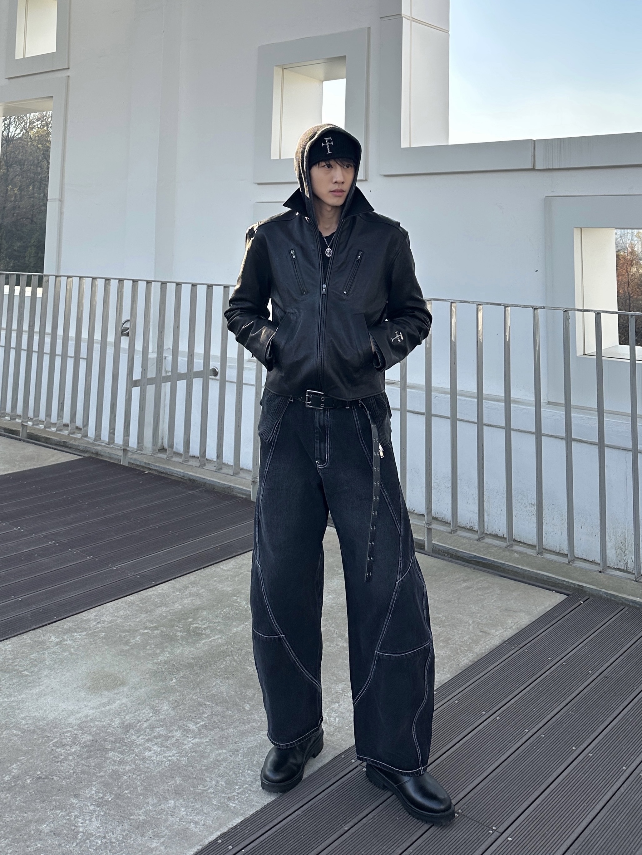 Farfromwhat Far Small F Charm Beanie_Black, Force Sensitive FST Eyelet Studded Long Belt 착용 스타일 - 2