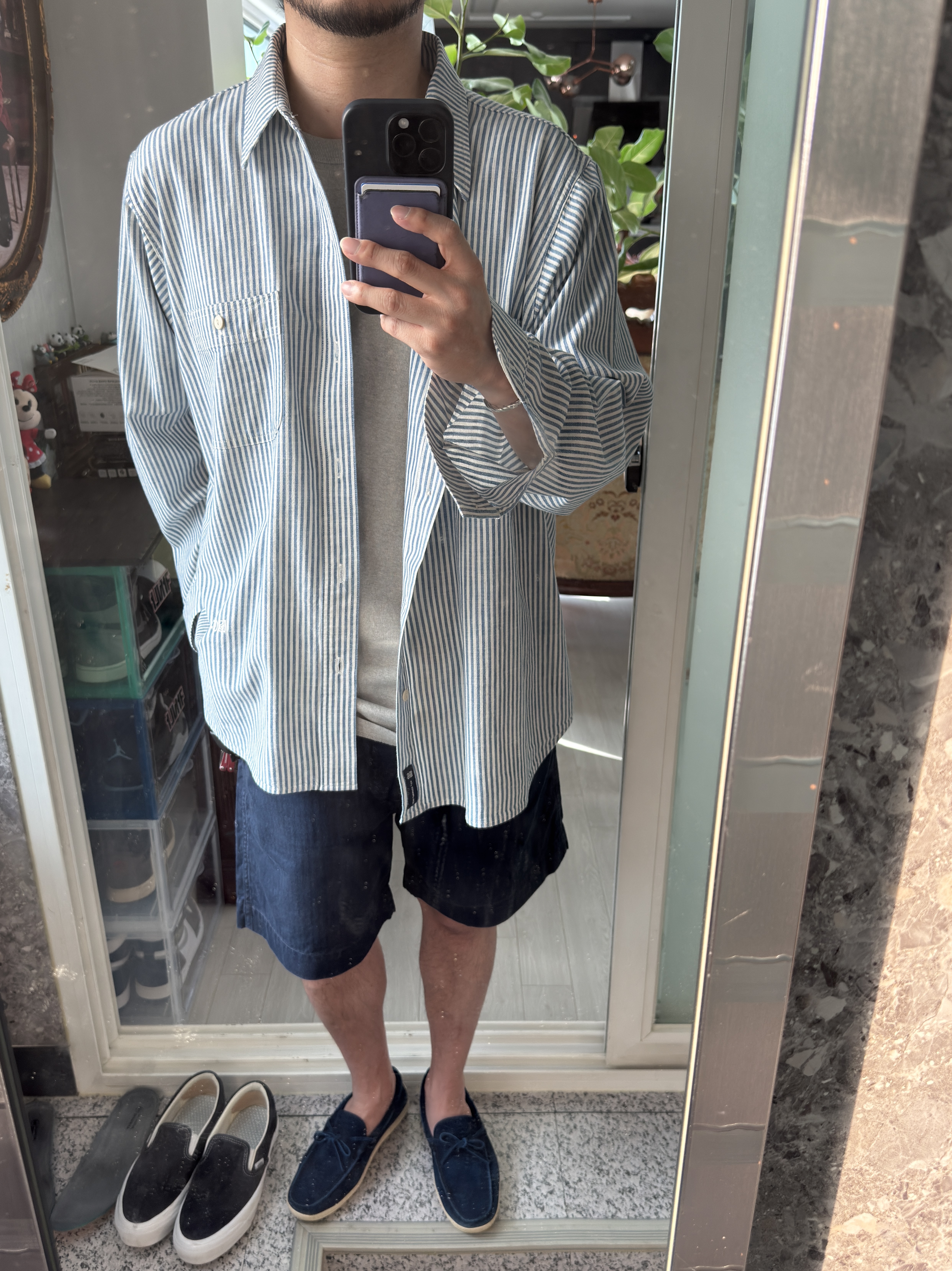 Double RL Herringbone Twill Officer's Short Antique White, Vans Premium Classic Slip-On Suede Nine Iron Grey 착용 스타일