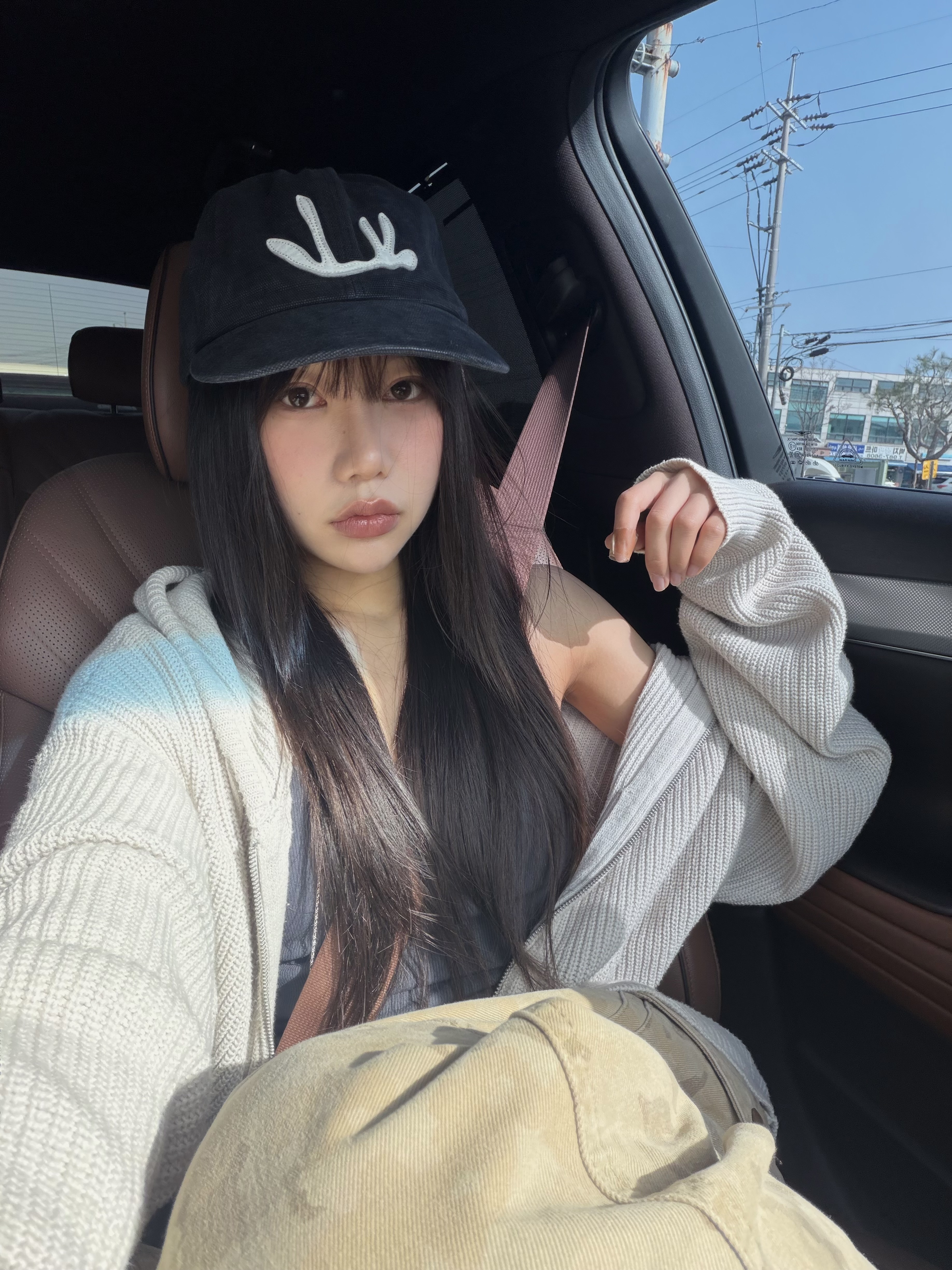 CHOWOO Vintage Washed Downfall Cap Washed Black 착용 스타일 - 1