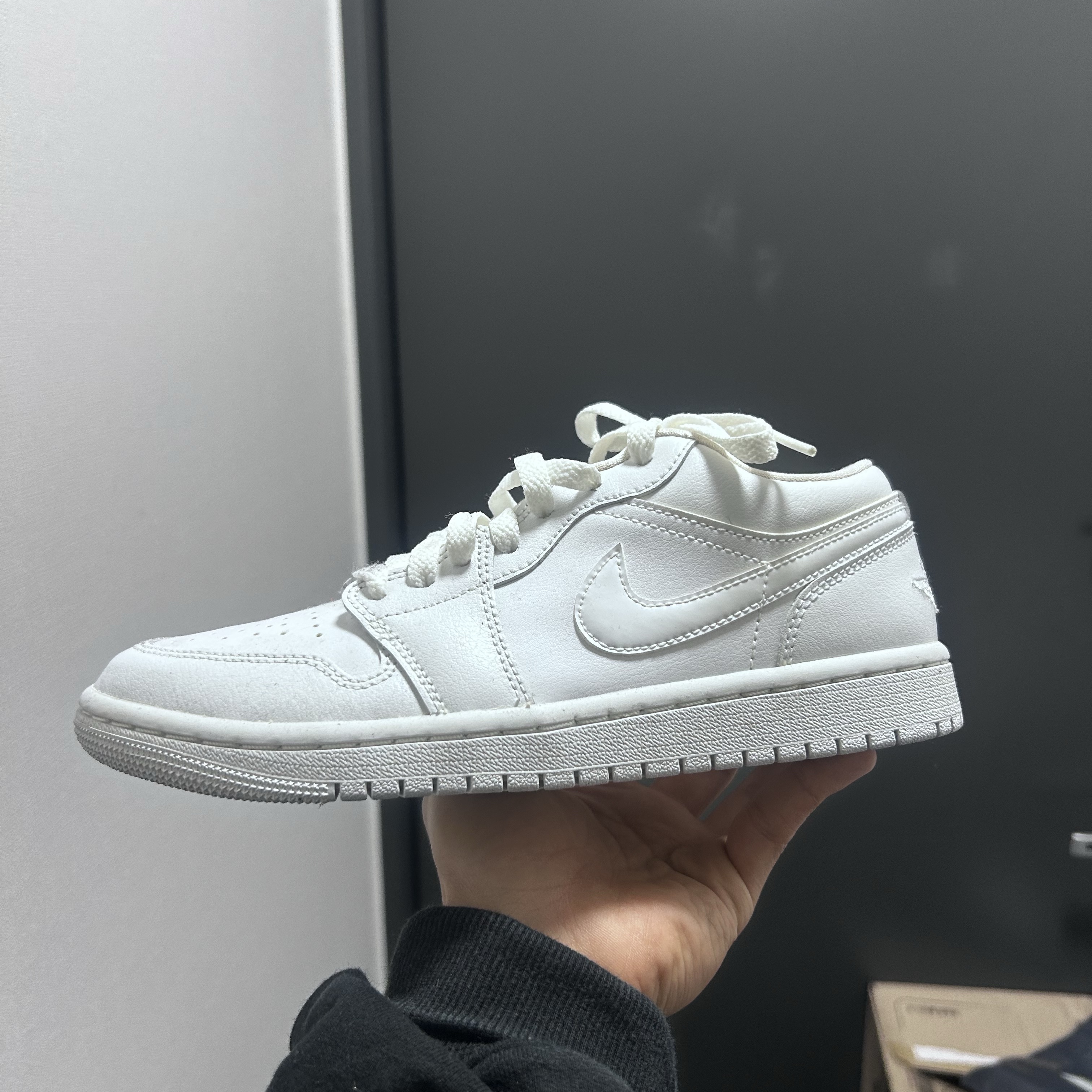 (W) Jordan 1 Low Triple White 2022, Jordan 1 Low Triple White 착용 스타일