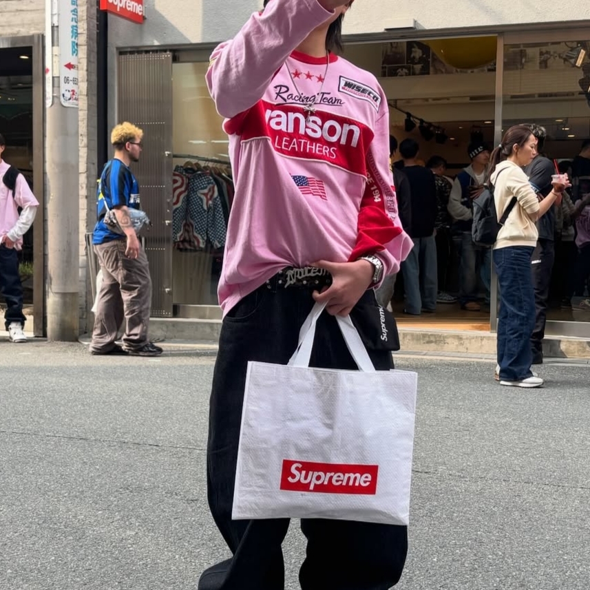 Supreme x Vanson Leathers L/S Top Pink - 26SS 착용 스타일