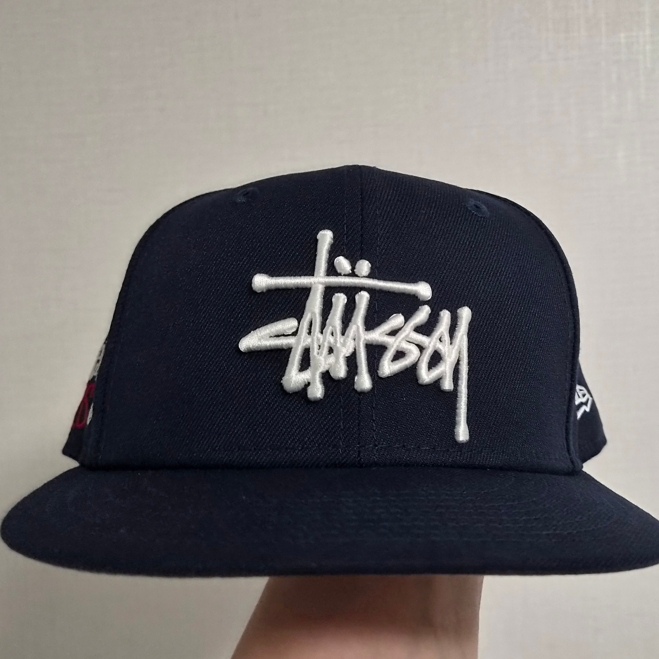 Stussy Authentic New Era Cap Navy 착용 스타일 - 1