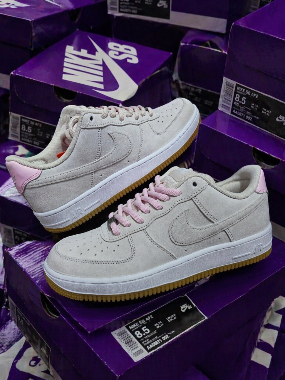 Nike SB Air Force 1 Low Light Orewood Brown and Pink Foam 착용 스타일