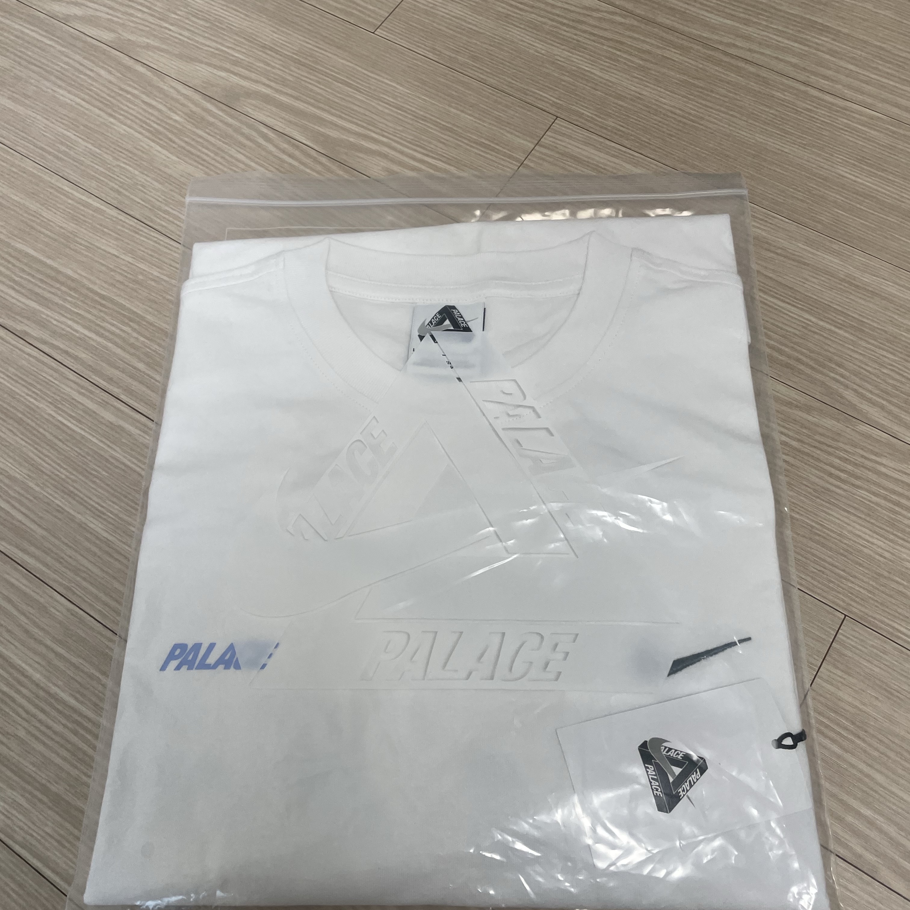 Palace x Nike Font Swoosh T-Shirt White - 26SS 착용 스타일 - 2