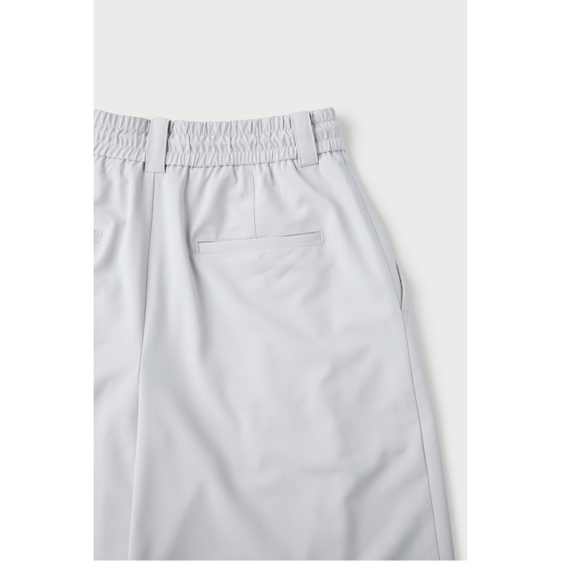이로 스트레쳐블 투턱 밴딩 버뮤다 쇼츠 아이보리(Iro Stretchable Two-Tuck Banding Bermuda Shorts Ivory) - 6
