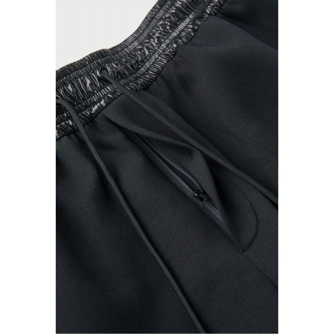 이로 브뤼뫼 밴딩 배색 버뮤다 쇼츠 블랙(Iro Brumeux Banding Contrast Bermuda Shorts Black) - 5