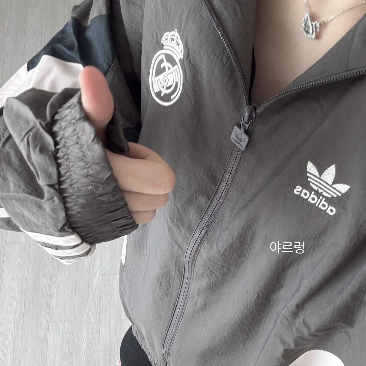 Adidas Real Madrid Originals Track Top Charcoal Grey - KR Sizing 착용 스타일