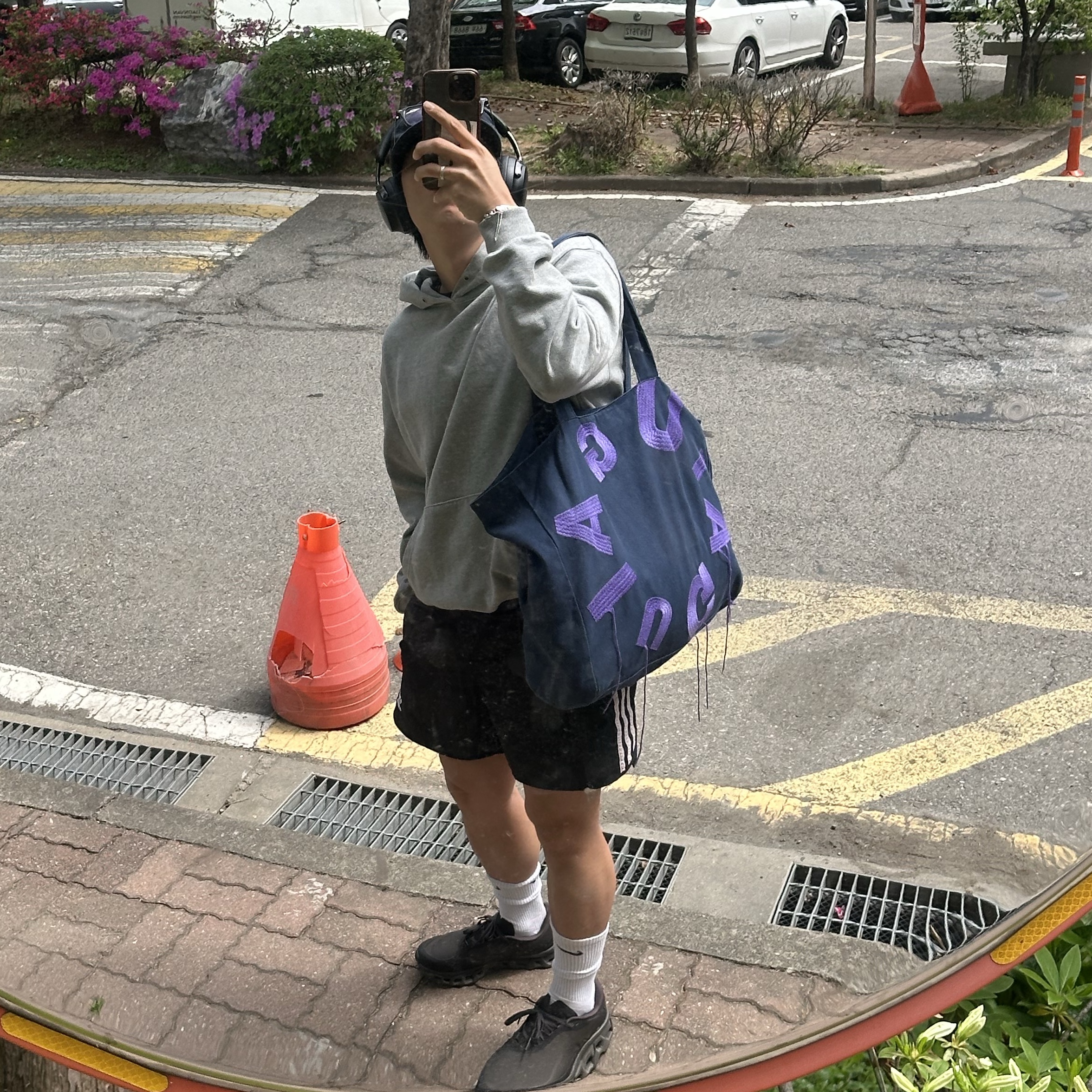 On Running x Post Archive Faction (Paf) Cloudmonster 2 Thorn Brown, Adidas Adicolor Classic Sprinter Shorts Black - KR Sizing 착용 스타일