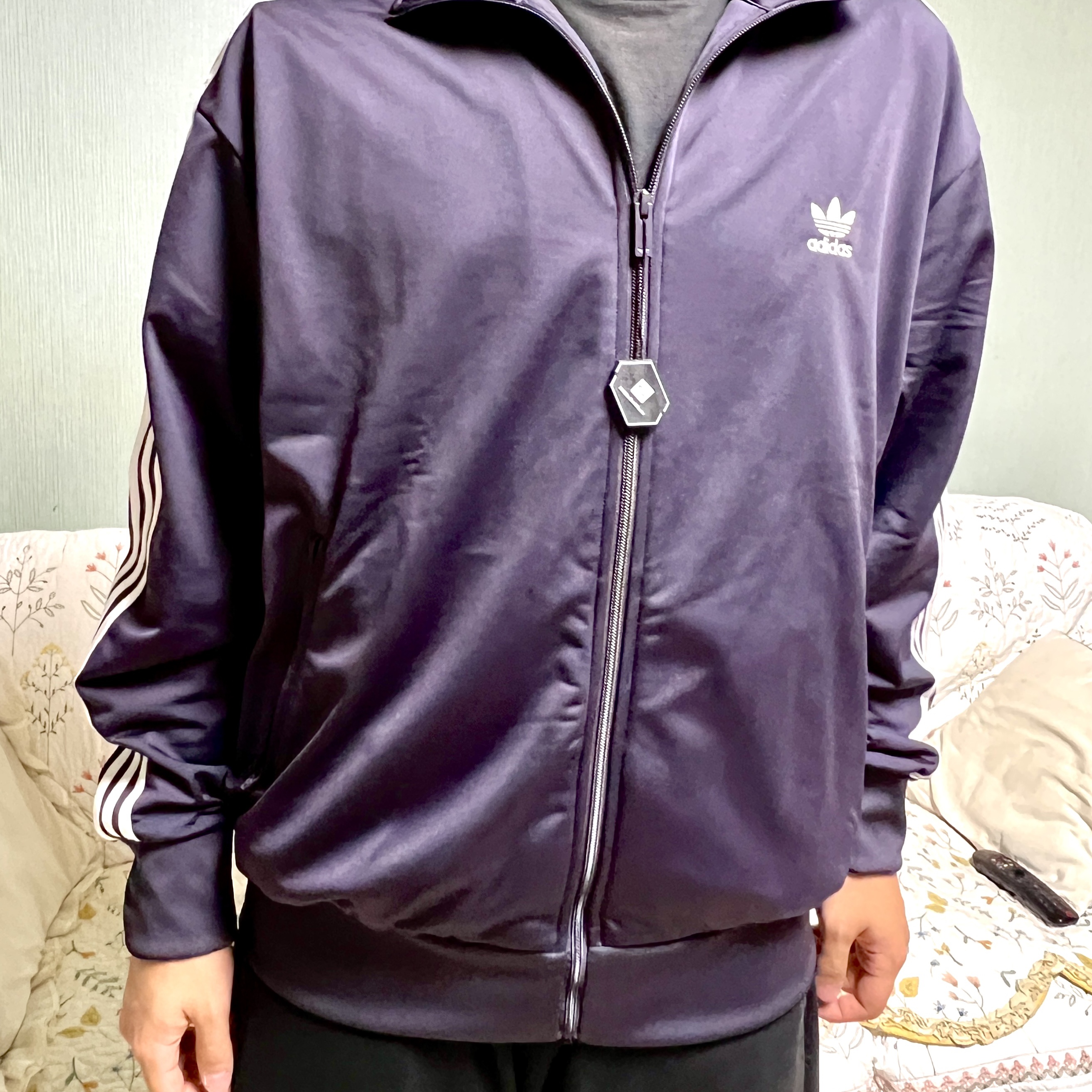 Adidas Adicolor Classic Firebird Track Top Aurora Black - KR Sizing 착용 스타일 - 1