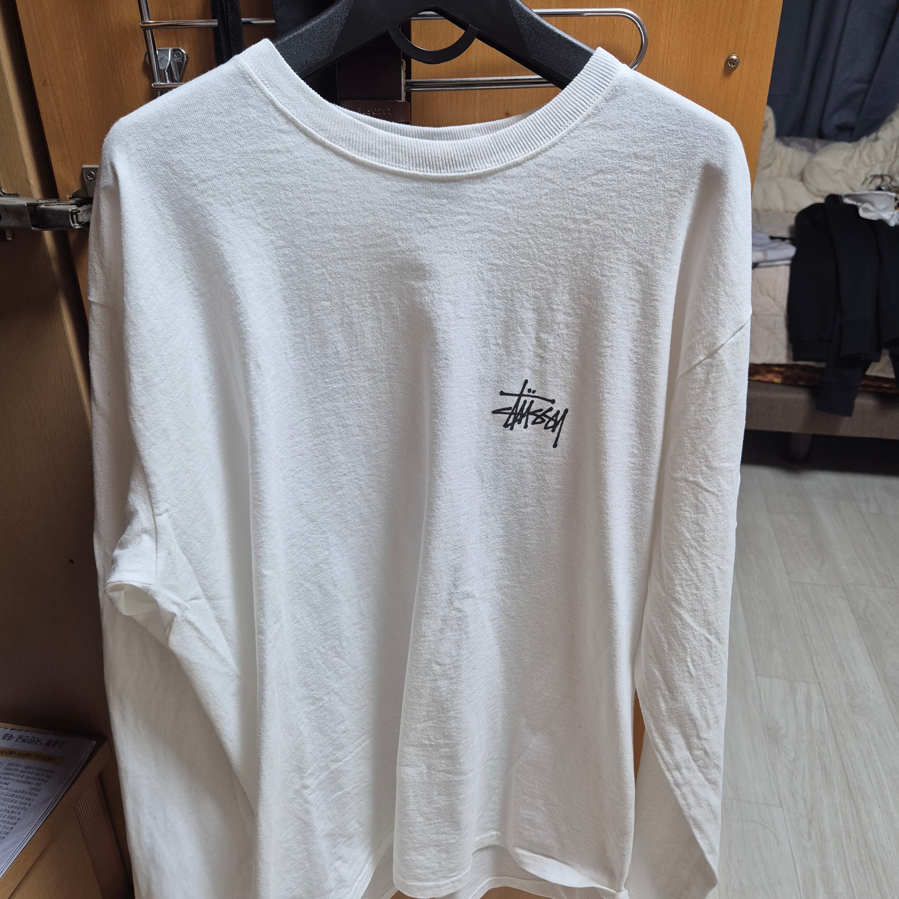 Stussy Basic Stussy LS T-Shirt White 착용 스타일