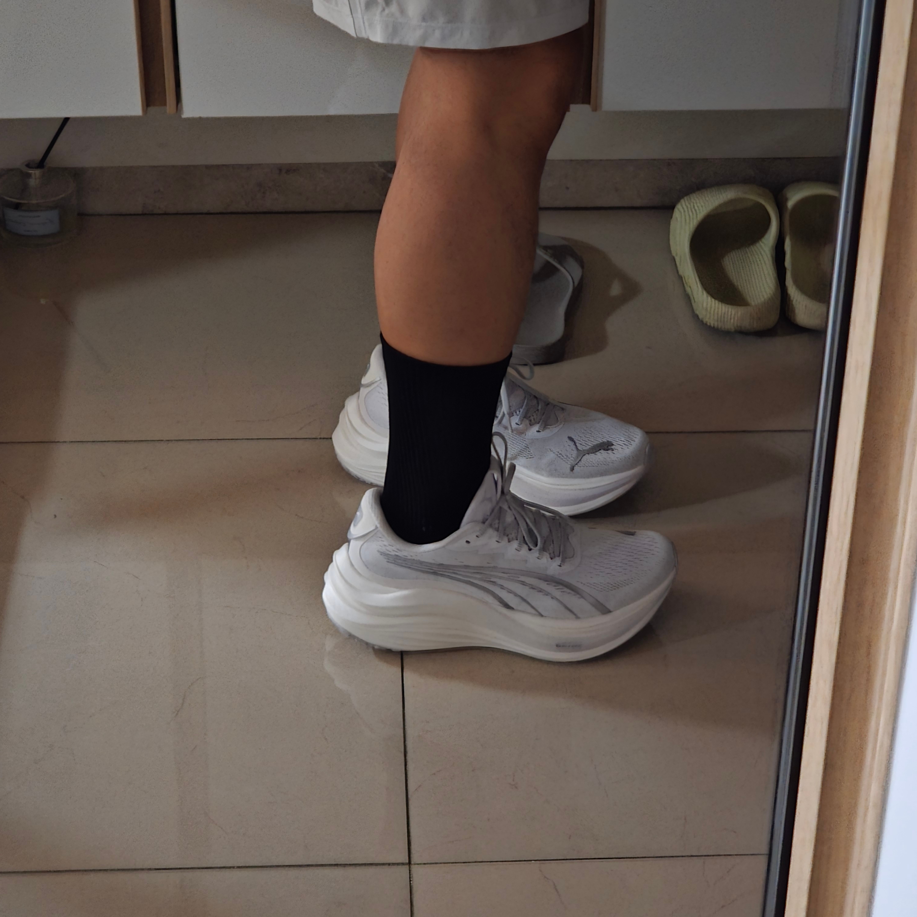 Puma Magmax Nitro White Silver 착용 스타일