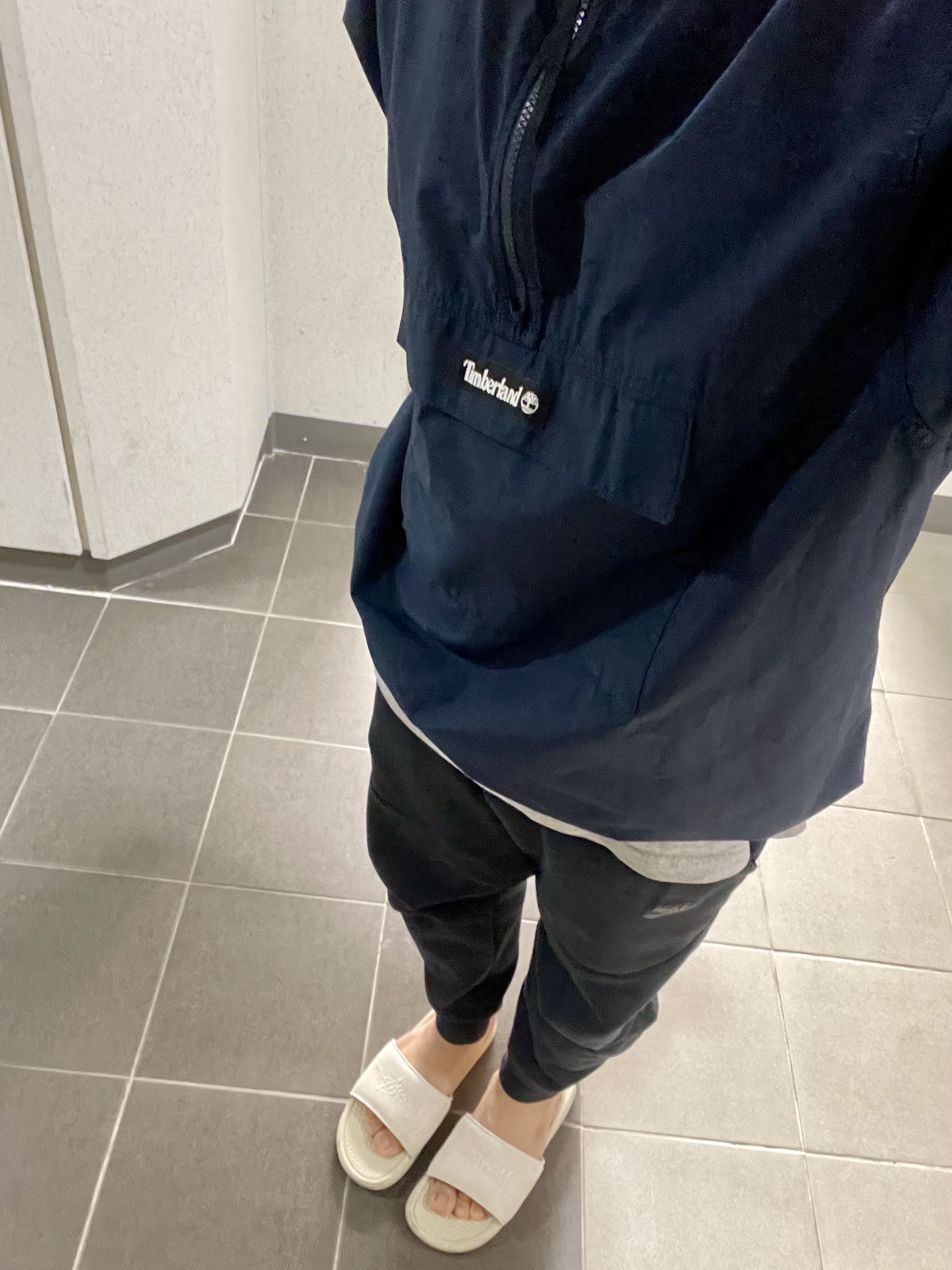 Nike x Stussy Benassi Hemp Slide Fossil Stone, Nike Park Jogger Swoosh Black 착용 스타일