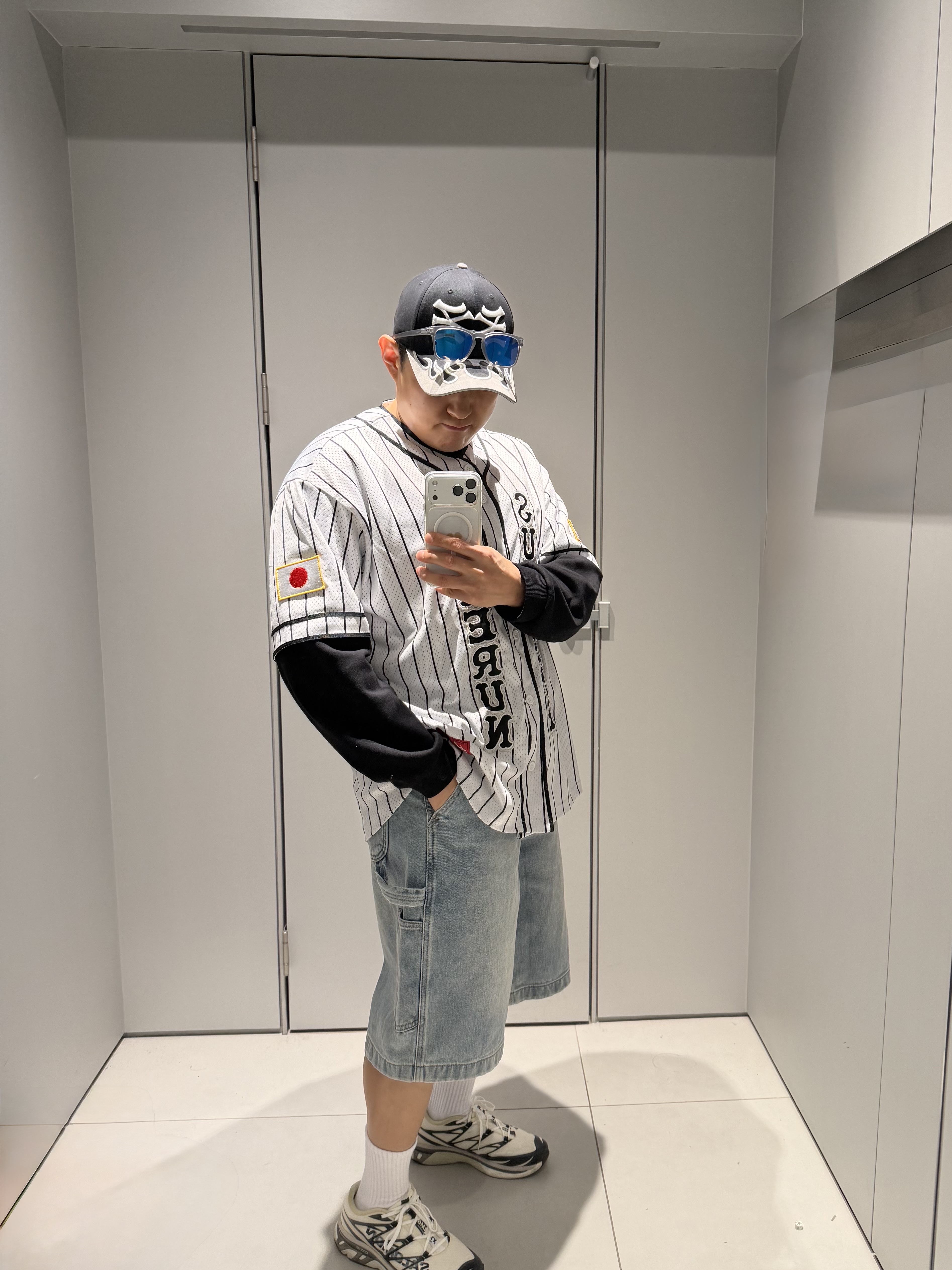 Oakley Latch Square Matte Grey Ink Frame Prizm Sapphire Lenses Low Bridge Fit, Supreme x Homerun Baseball Jersey Stripe - 25SS 착용 스타일