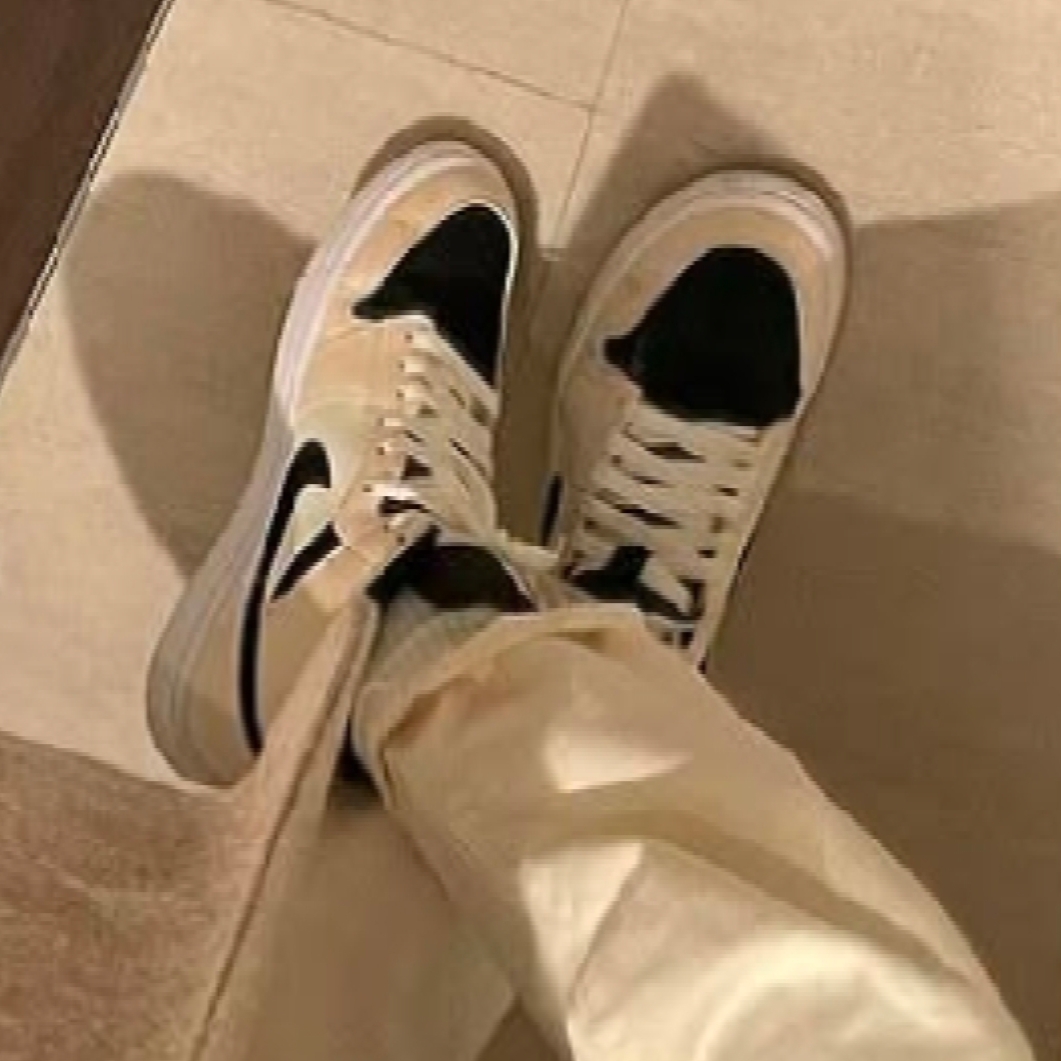 (W) Jordan 1 Mid Barely Orange 착용 스타일