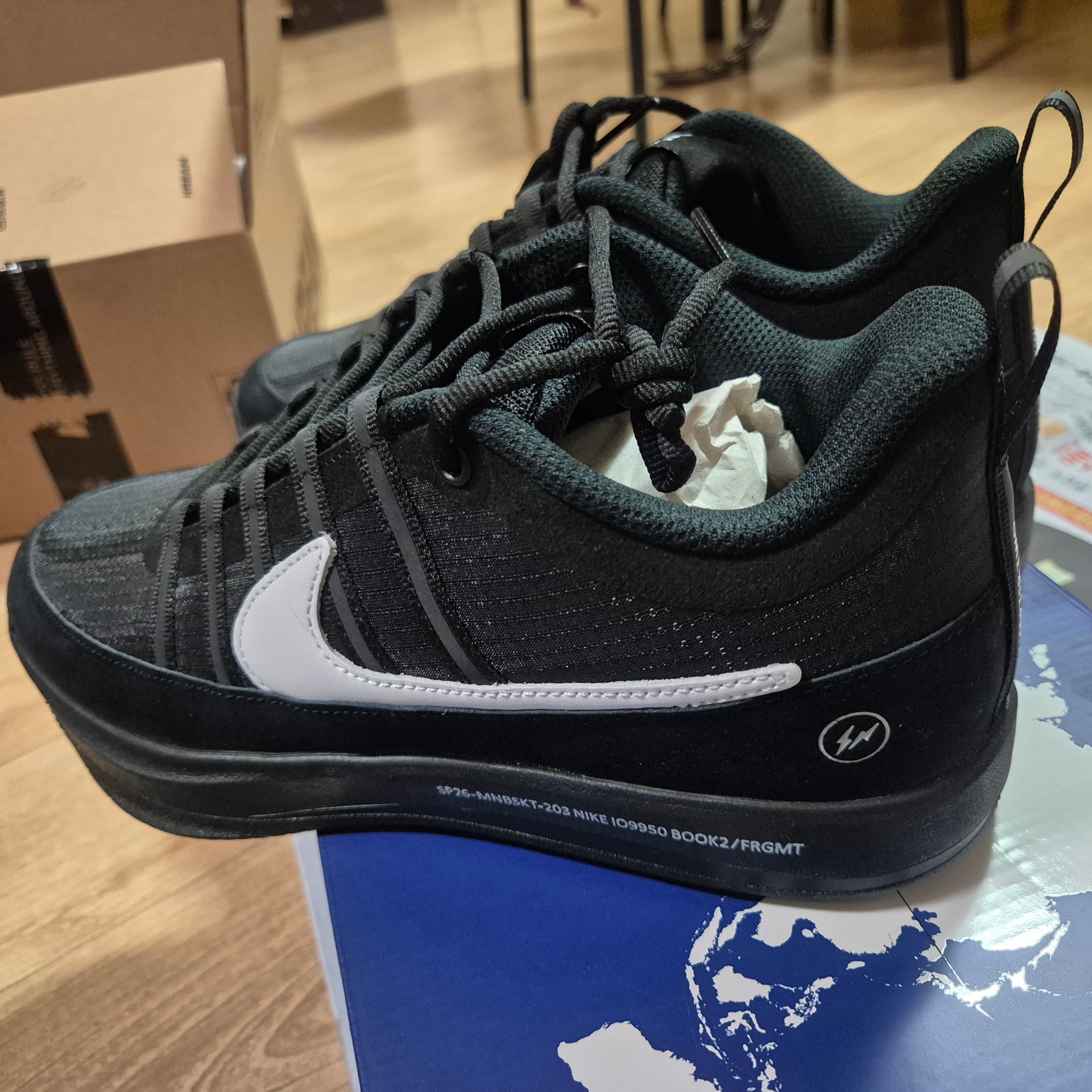 Nike x Fragment Book 2 Multi-Color 착용 스타일 - 2