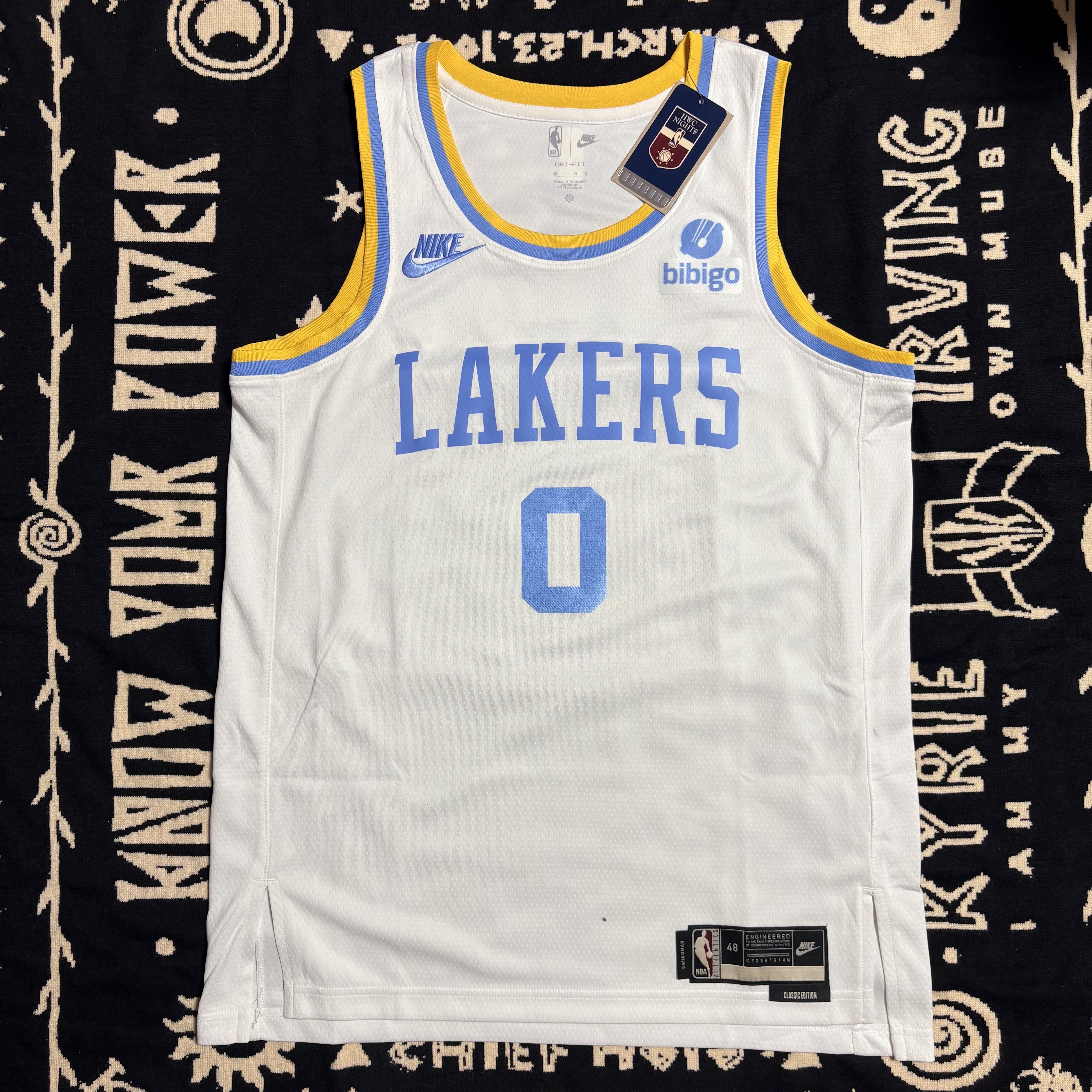 Nike LeBron James LA Lakers Jersey White 착용 스타일 - 1