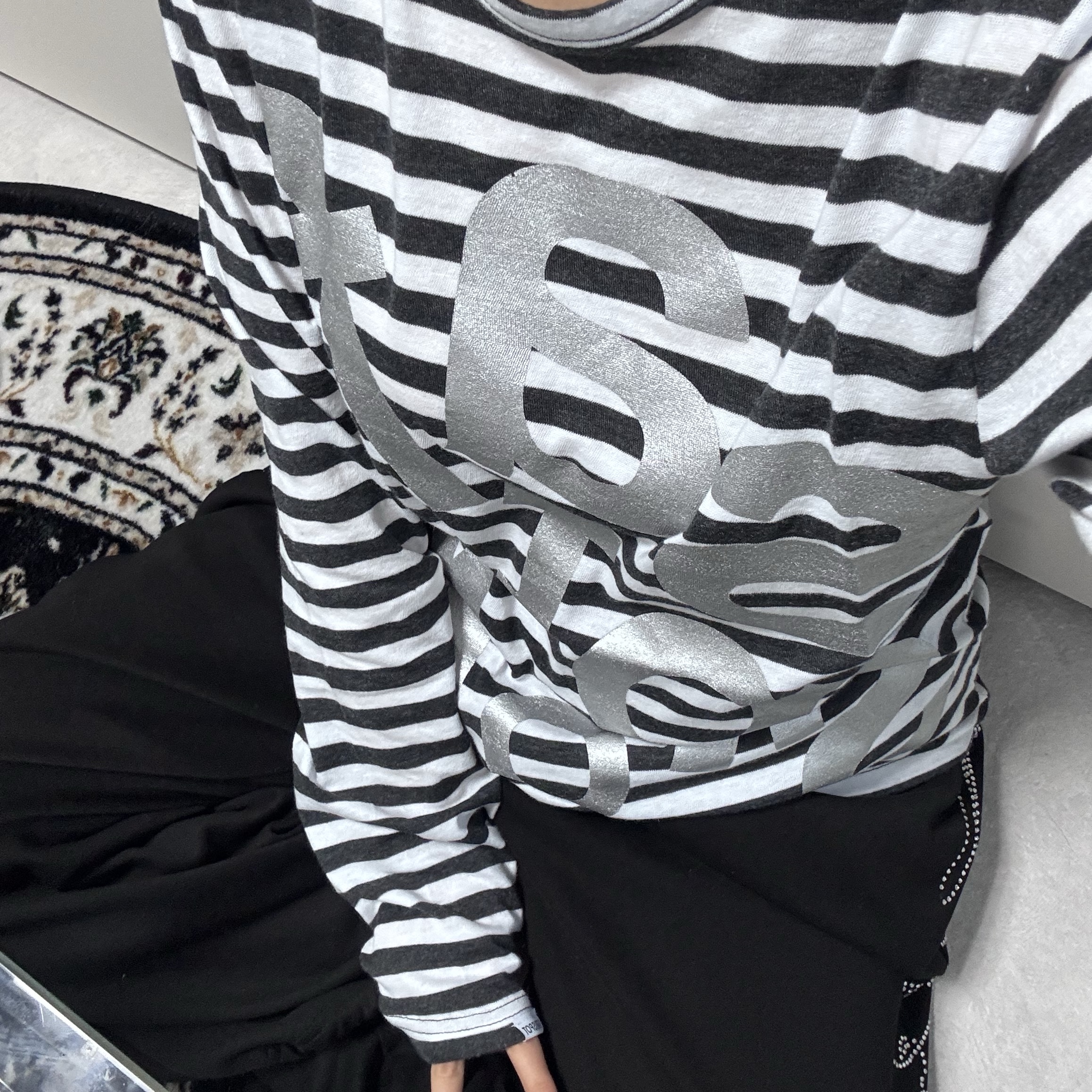 [KREAM 단독] Safarispot Ticketing Stripe Border Tee Gray White 착용 스타일