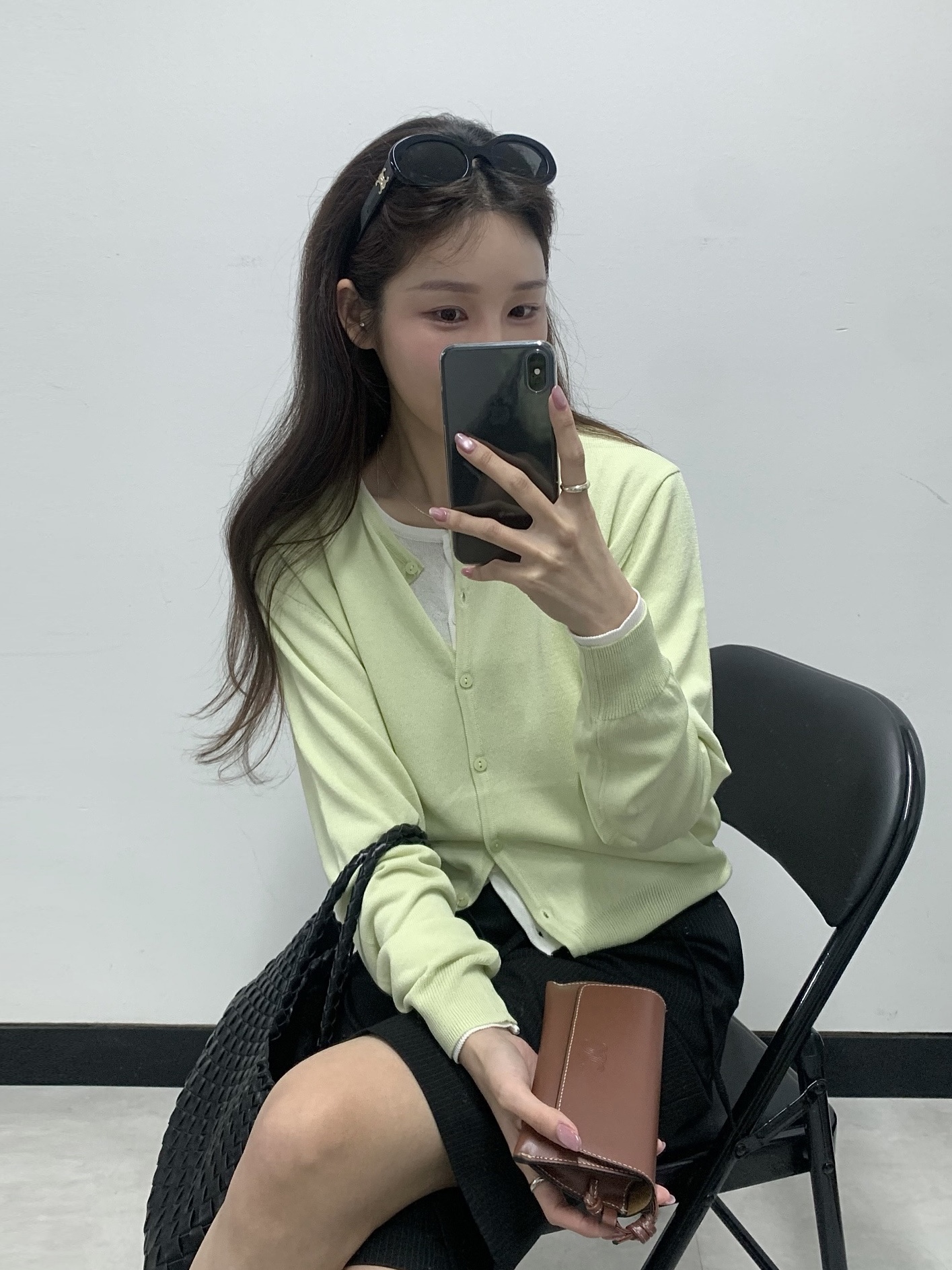 (W) Celine Triomphe 01 Sunglasses in Acetate Black, Dragon Diffusion Santa Croce Small Black 착용 스타일