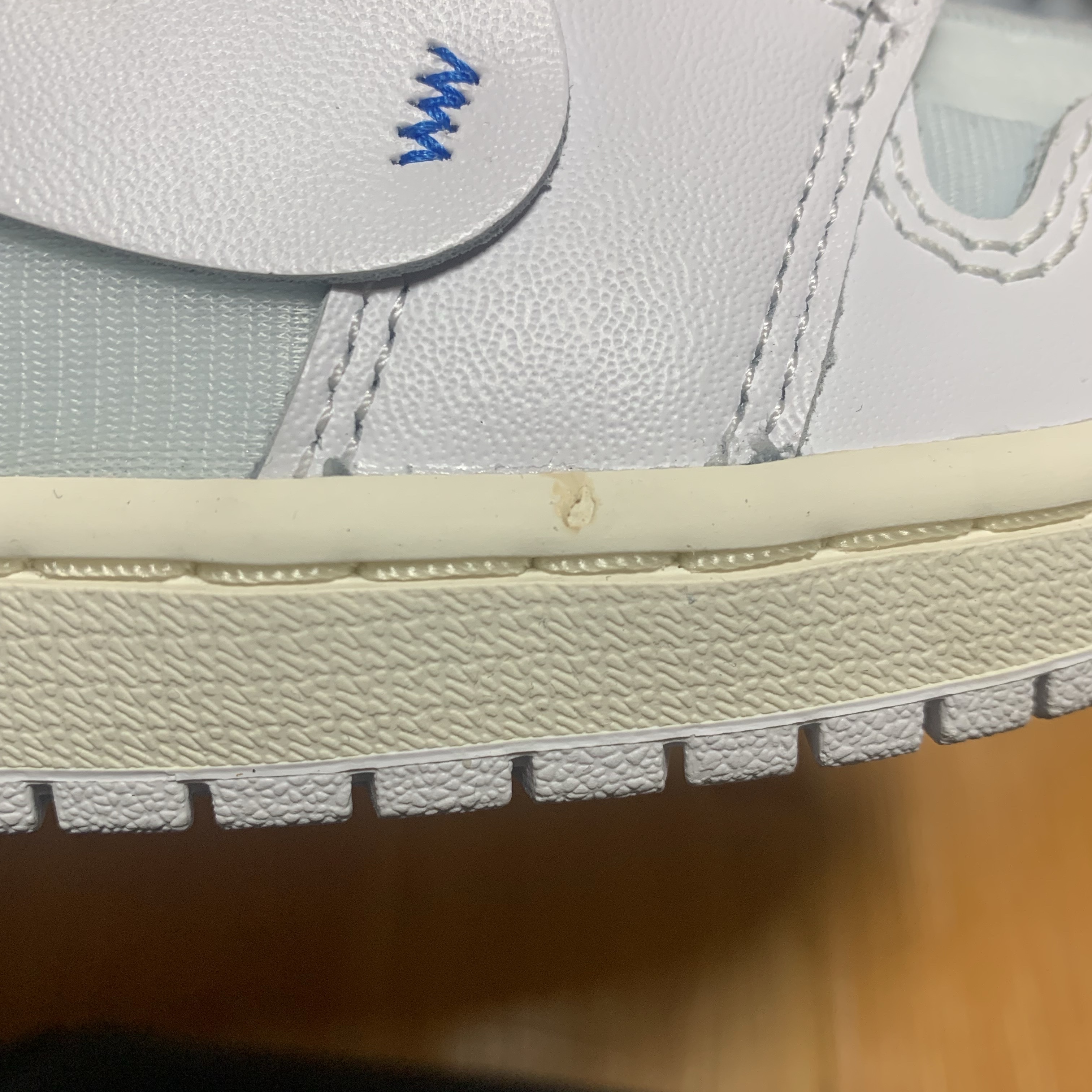 Jordan 1 x Virgil Abloh Archive Retro High Alaska White 착용 스타일