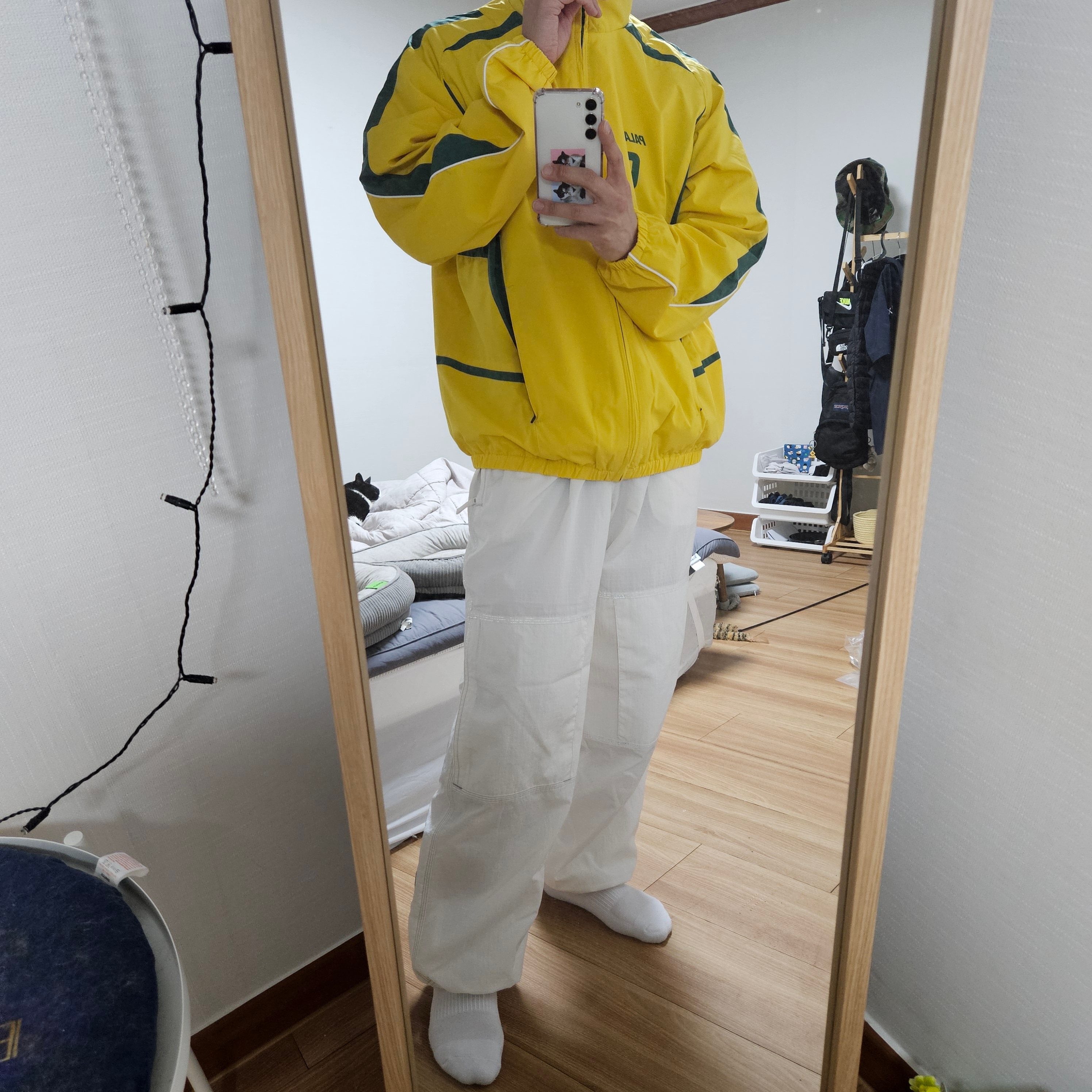 Supreme x Nike Ripstop Track Pants White - 24SS, Palace Pro Team 02 Shell Jacket Yellow - 24FW 착용 스타일 - 2