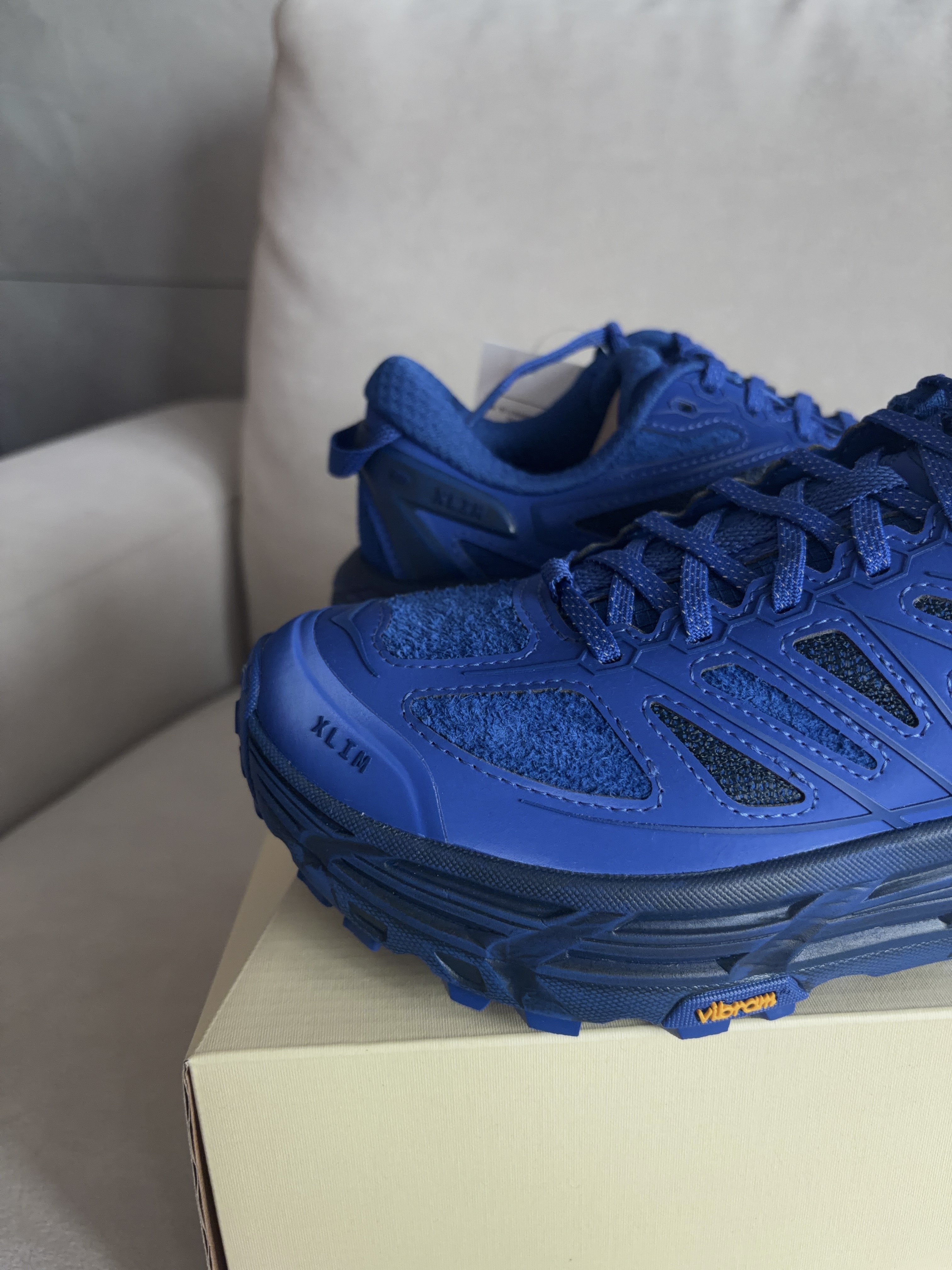 Hoka x Xlim Mafate Speed 2 TS Cobalt Blue 착용 스타일 - 2