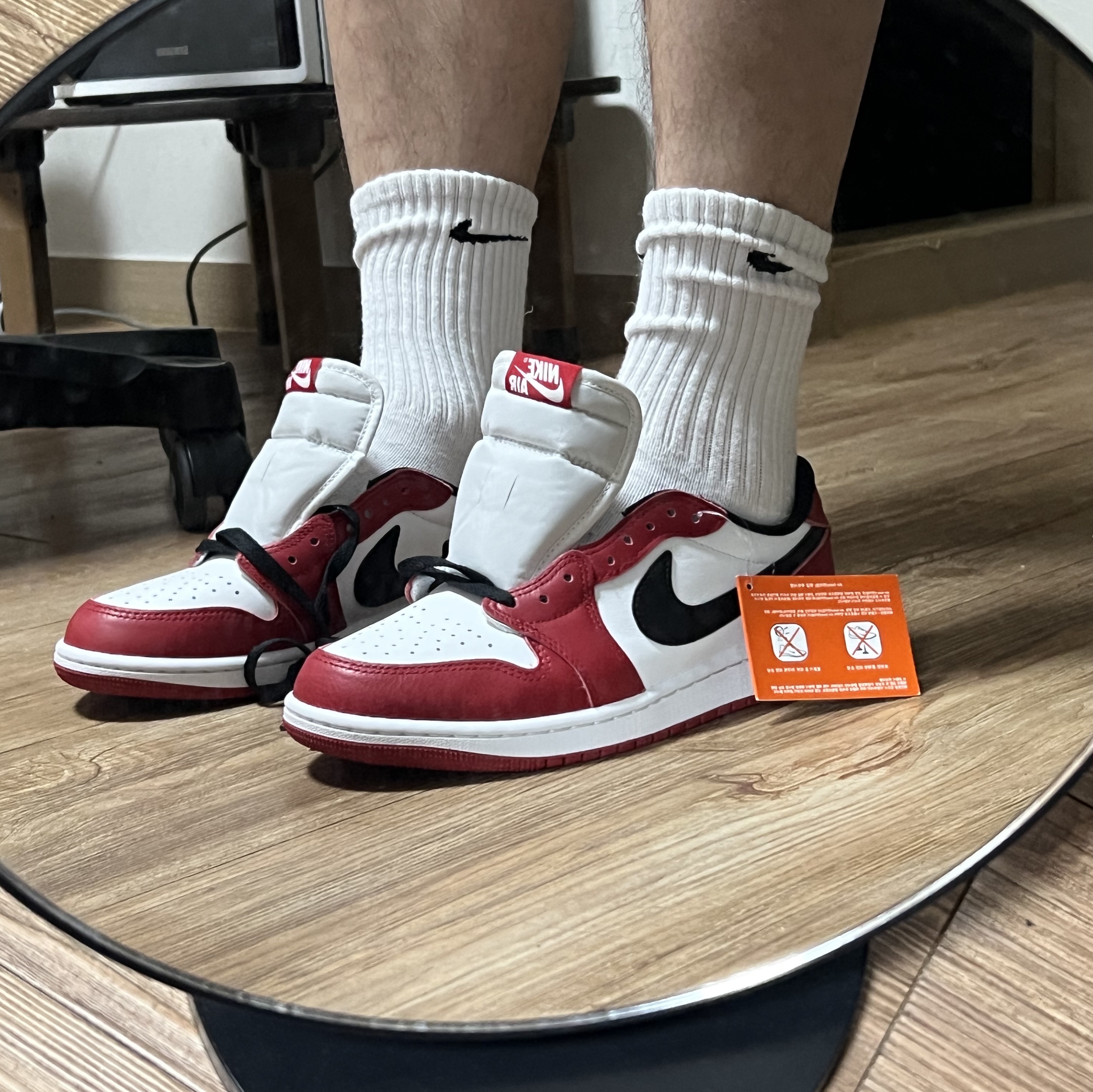 Jordan 1 Retro Low OG Chicago 착용 스타일 - 1