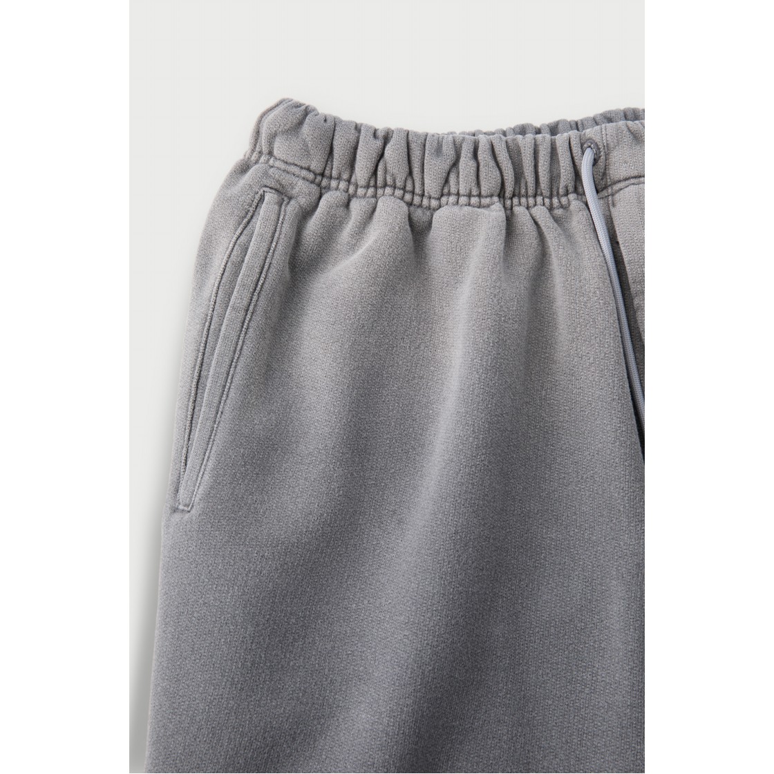 이로 뉴앙스 스웻 다잉 버뮤다 쇼츠 라이트 그레이(Iro Nuanced Sweat Dyed Bermuda Shorts Light Gray) - 6
