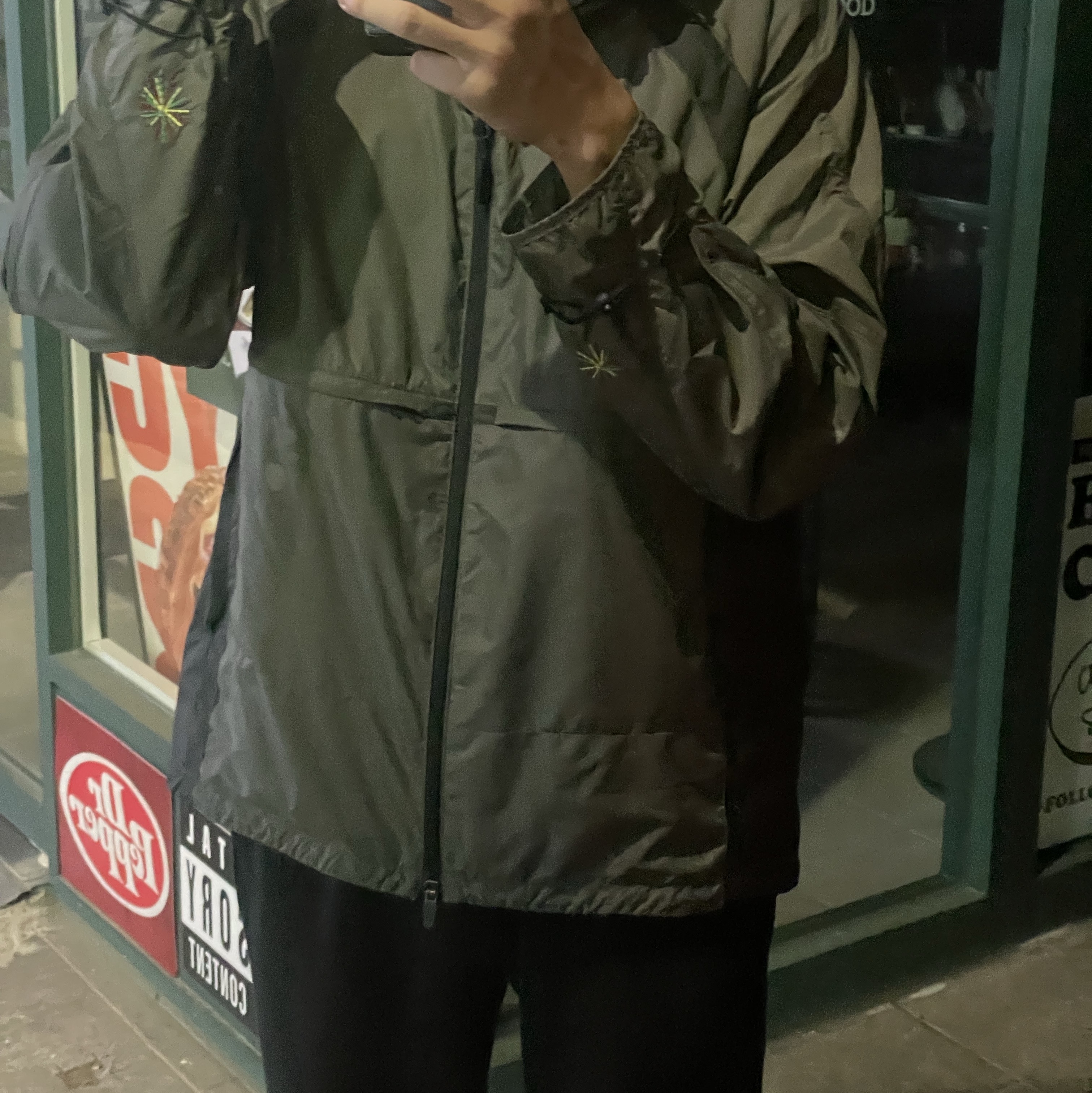 SOHC Detachable Hood Hikers Windbreaker_11VSJ103 Gray 착용 스타일 - 2