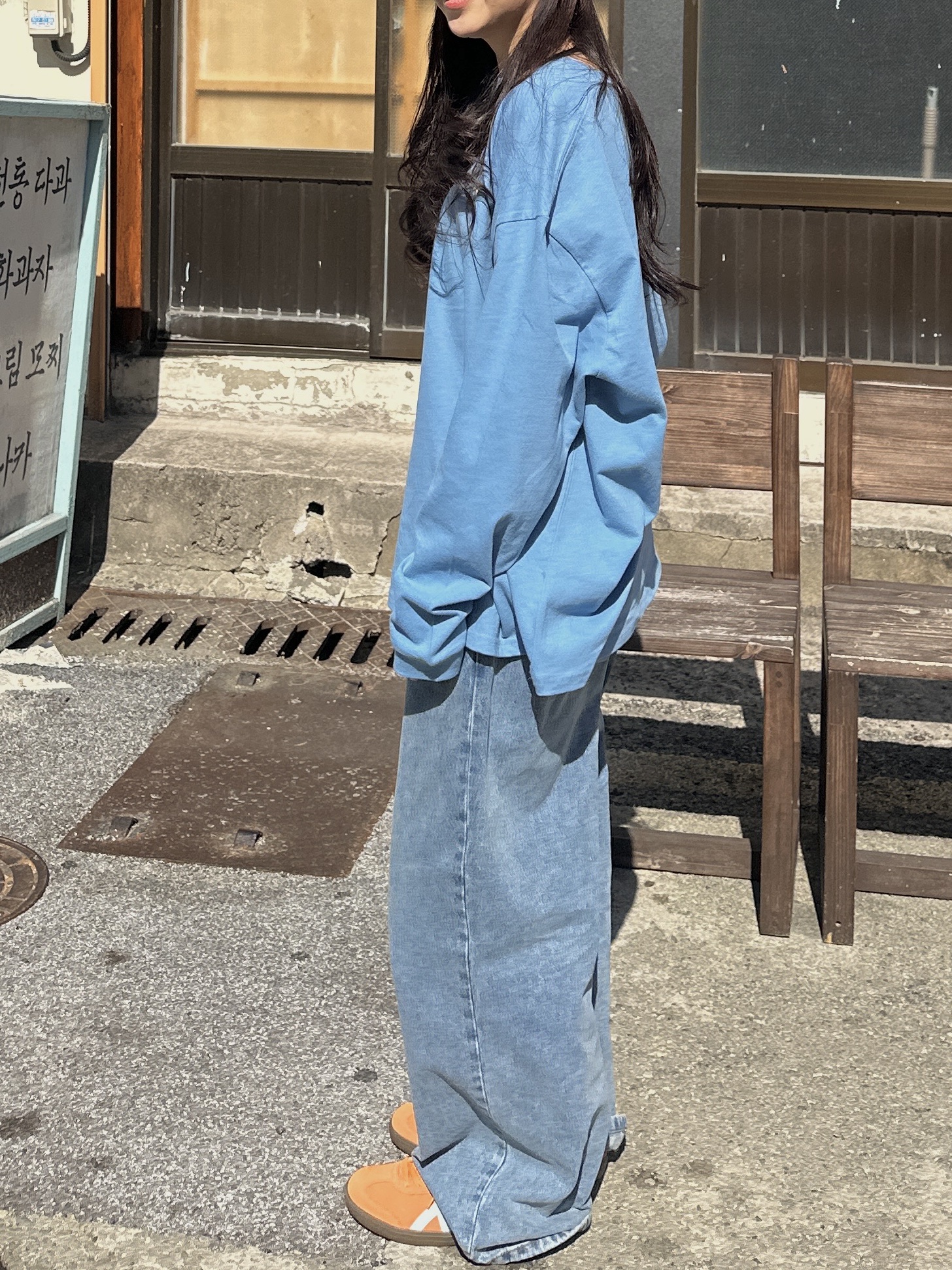 Onitsuka Tiger Tokuten Sun Peach Pale Blue, New Era x Beams New York Yankees 9FIFTY Retro Crown Cap Navy 착용 스타일 - 2