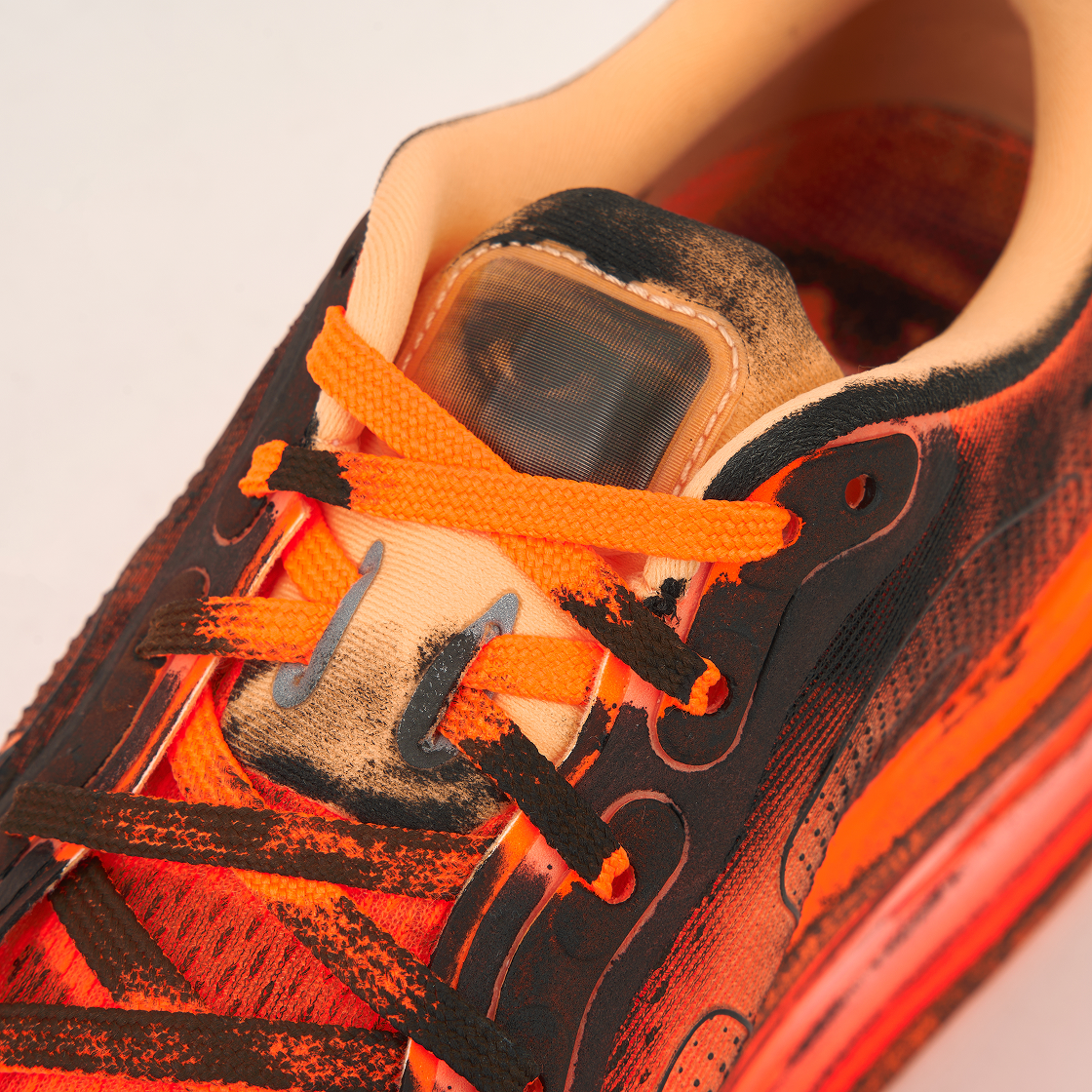 (W) 나이키 x 멜리타 바우마이스터 보메로 프리미엄 토탈 오렌지 앤 오렌지 초크((W) Nike x Melitta Baumeister Vomero Premium Total Orange and Orange Chalk) - 7
