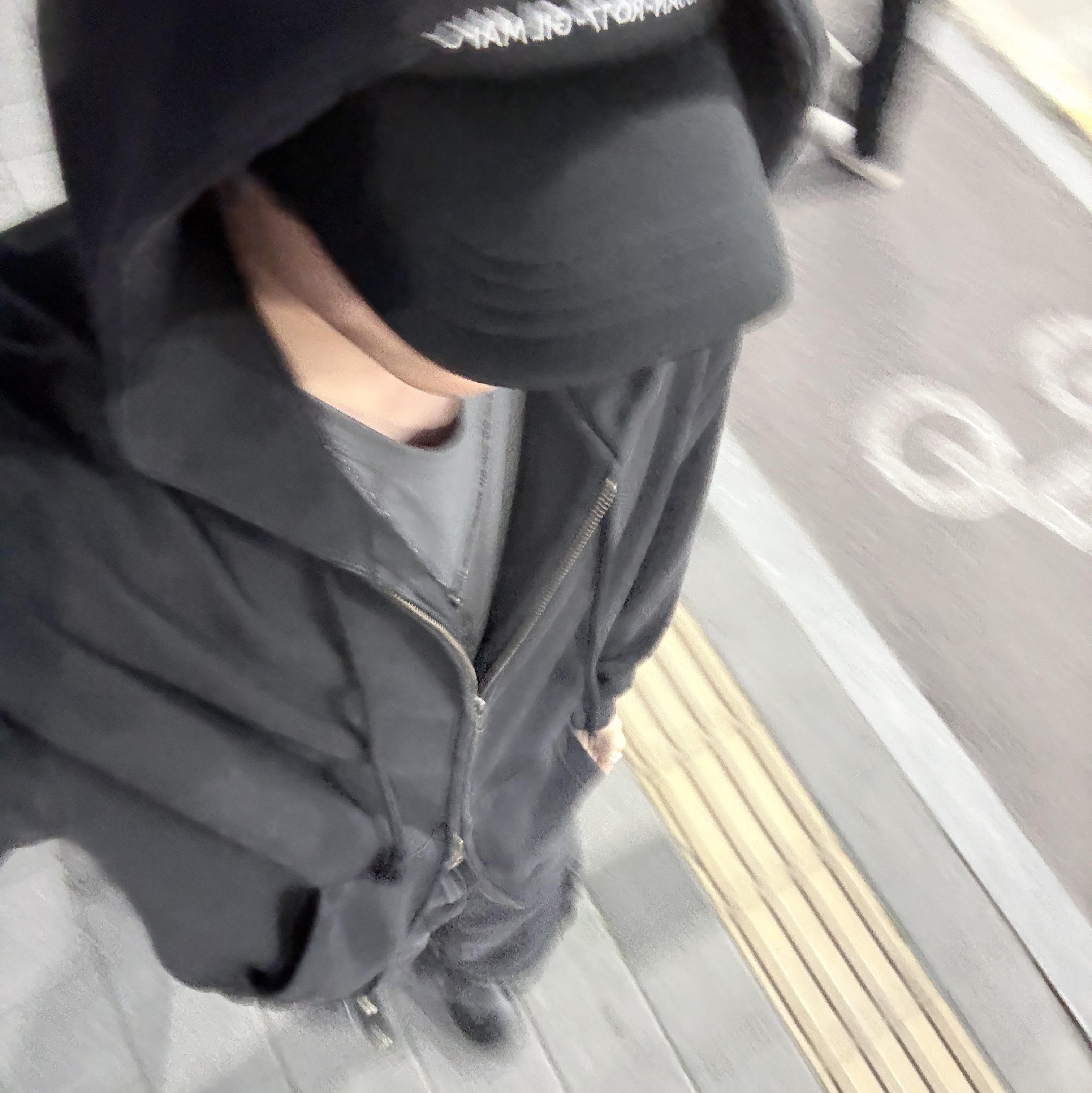 Deus Ex Machina Seoul Address Trucker Cap Black 착용 스타일