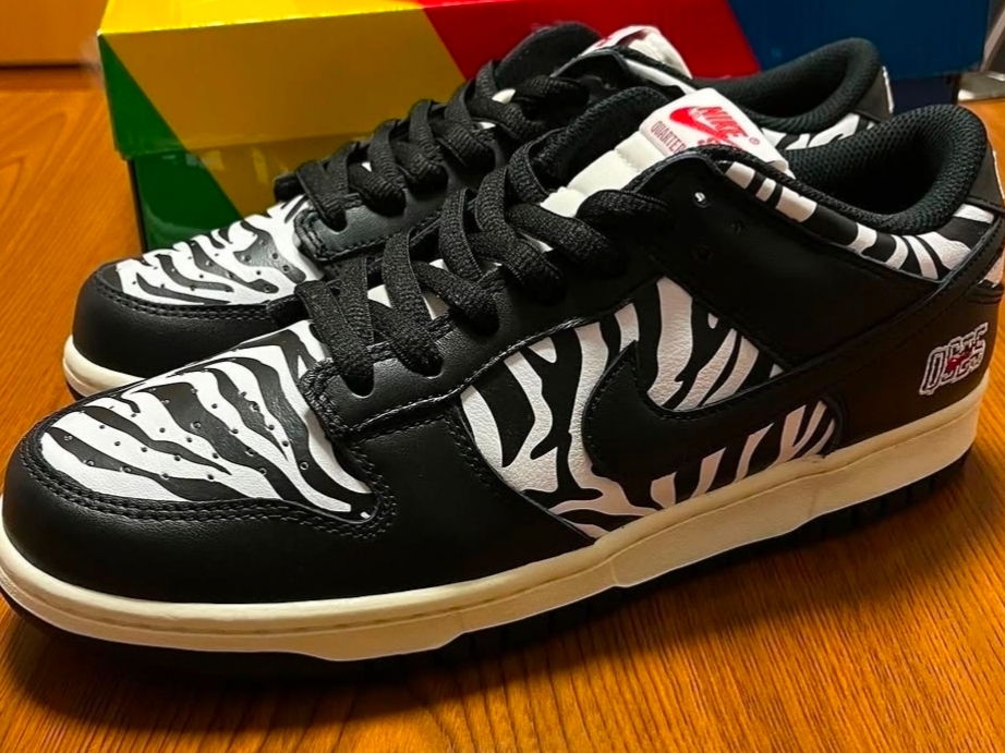 Nike x Quartersnacks SB Dunk Low Zebra Cake 착용 스타일