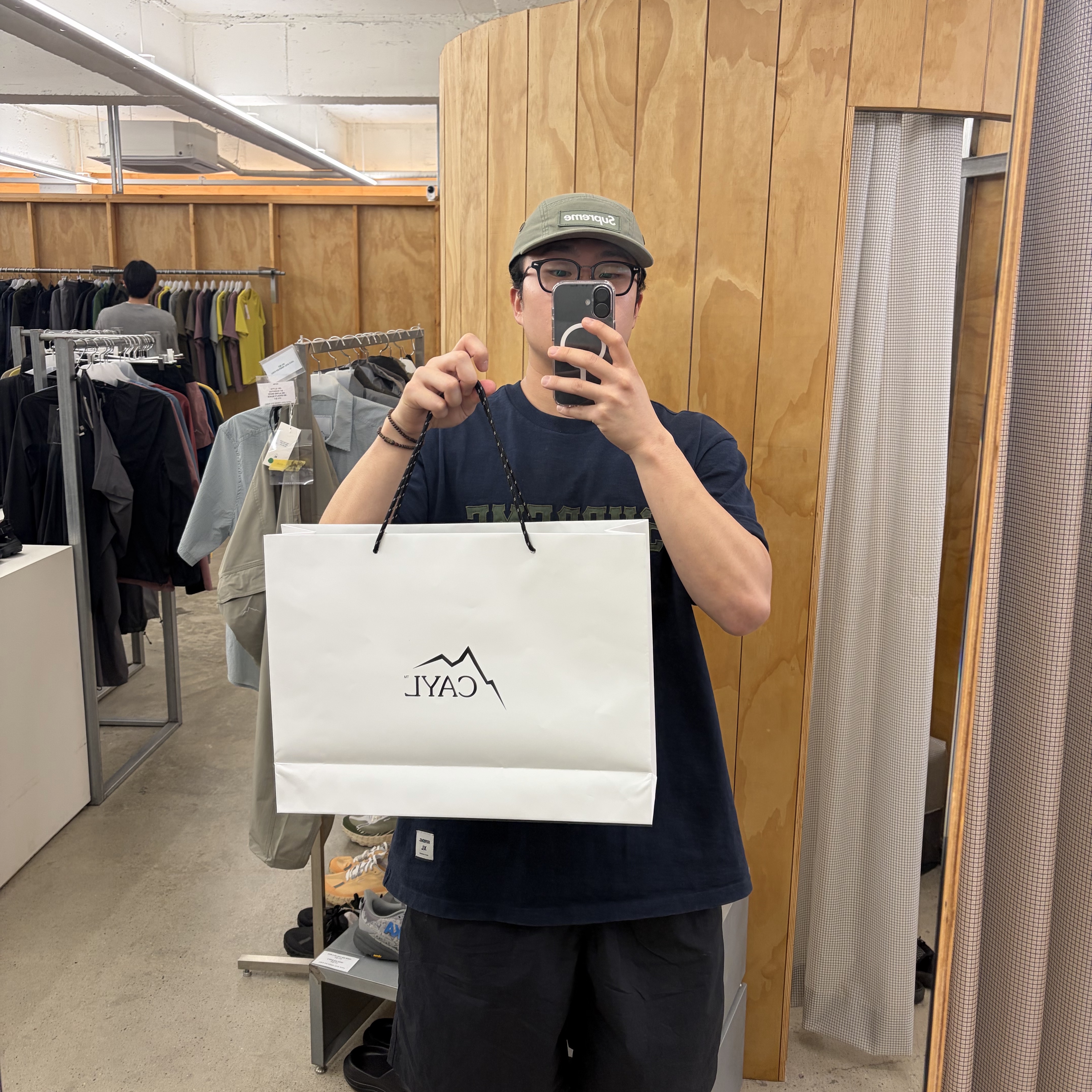 Supreme Twill Applique S/S Top Navy - 24FW, Nike ACG Orb Weaver UV Repel Oversized Shorts Black Anthracite - Asia 착용 스타일