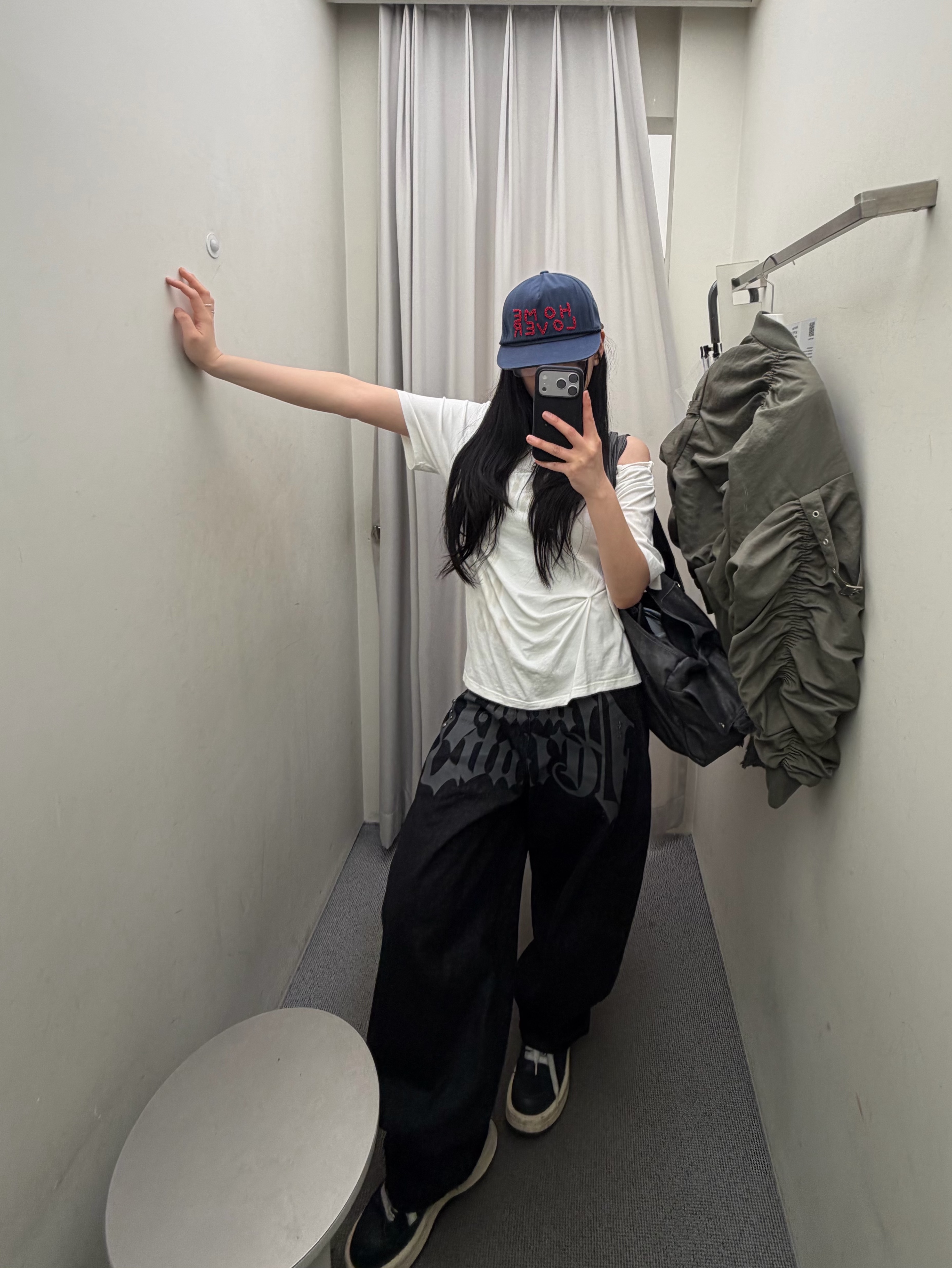 Vacant Archive Lover Series Hand Stitch Cap Navy 착용 스타일 - 1