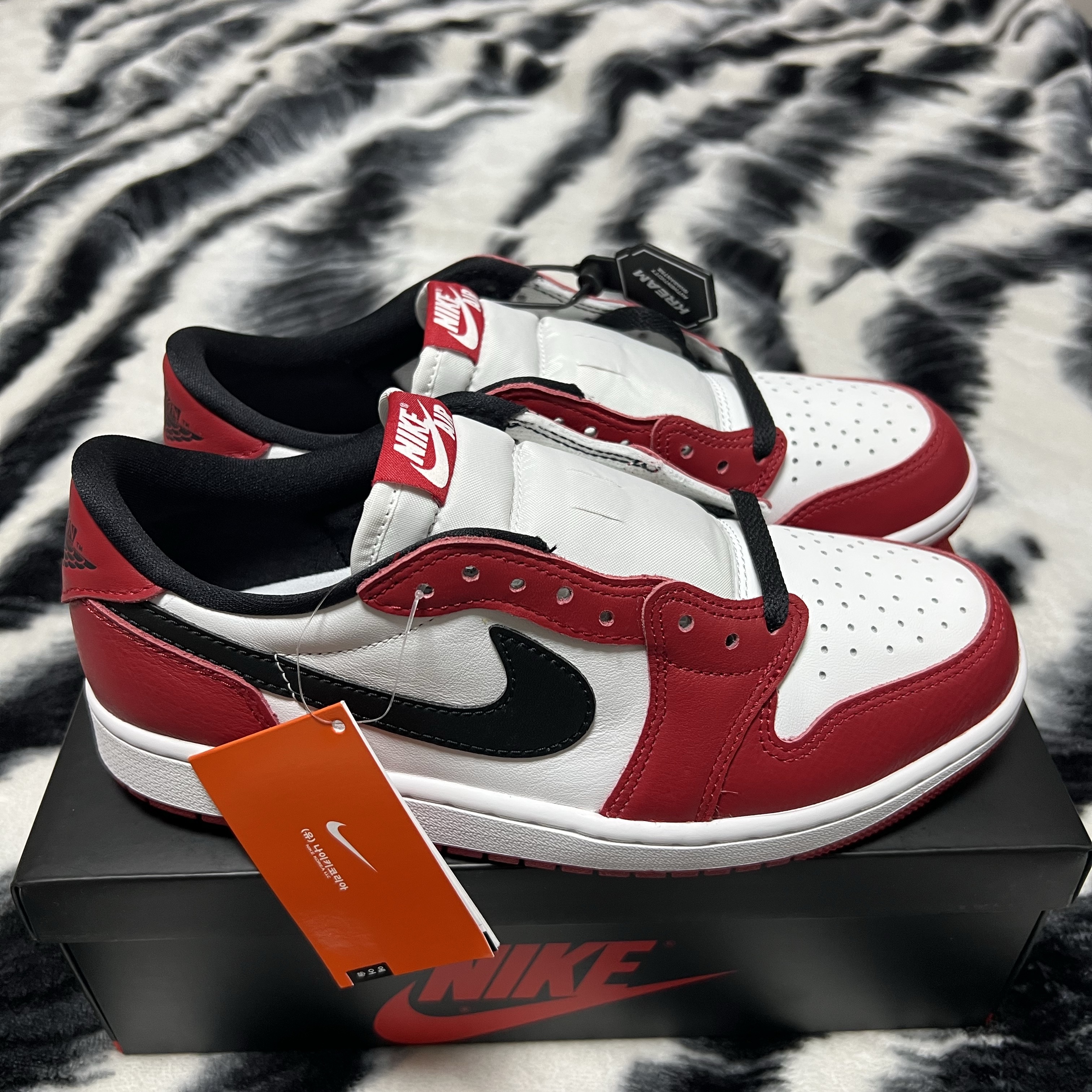 Jordan 1 Retro Low OG Chicago 착용 스타일 - 2