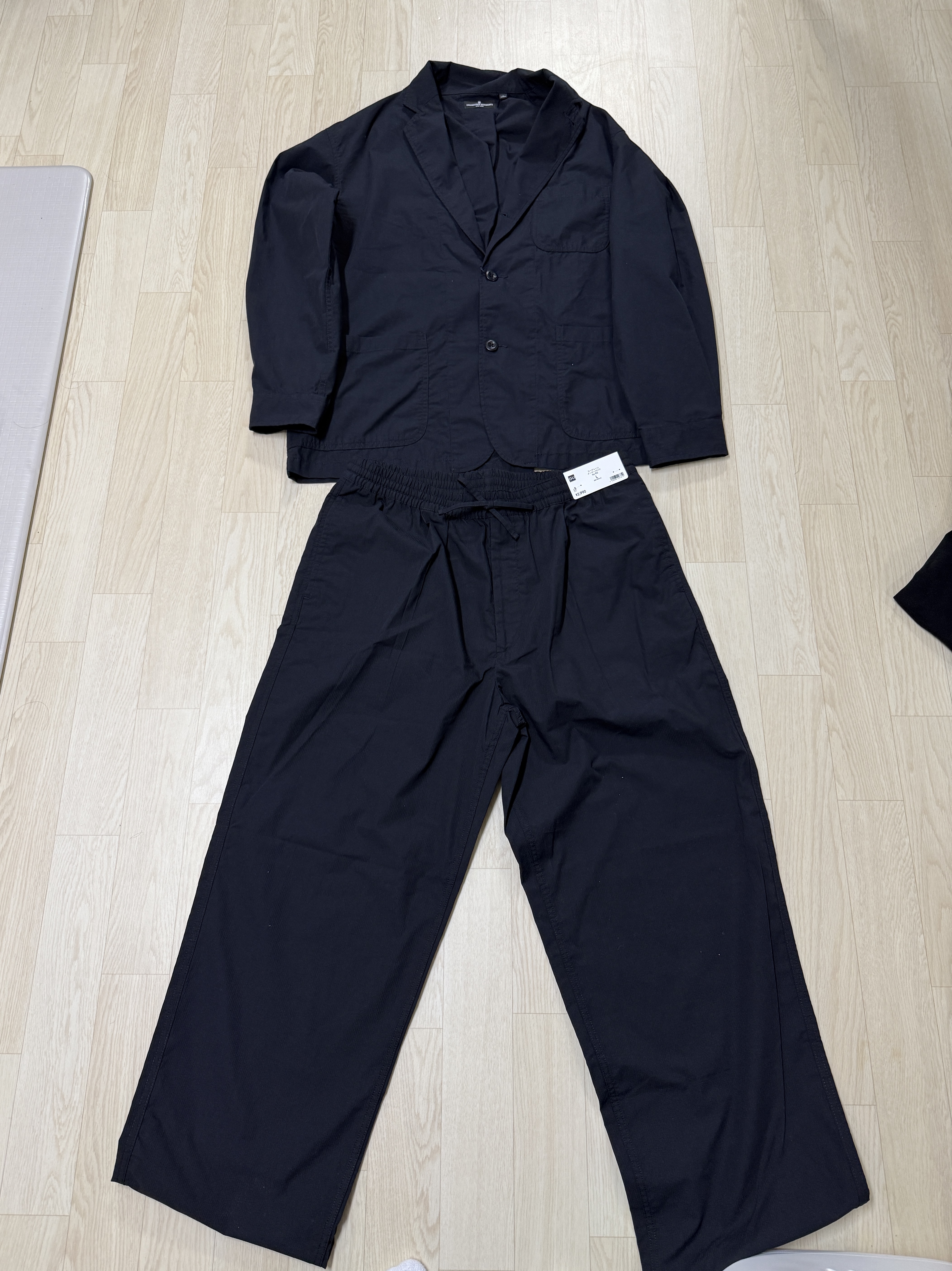 GU x Engineered Garments Cordlane Jacket Navy, GU x Engineered Garments Cordlane Easy Pants Navy 착용 스타일 - 1