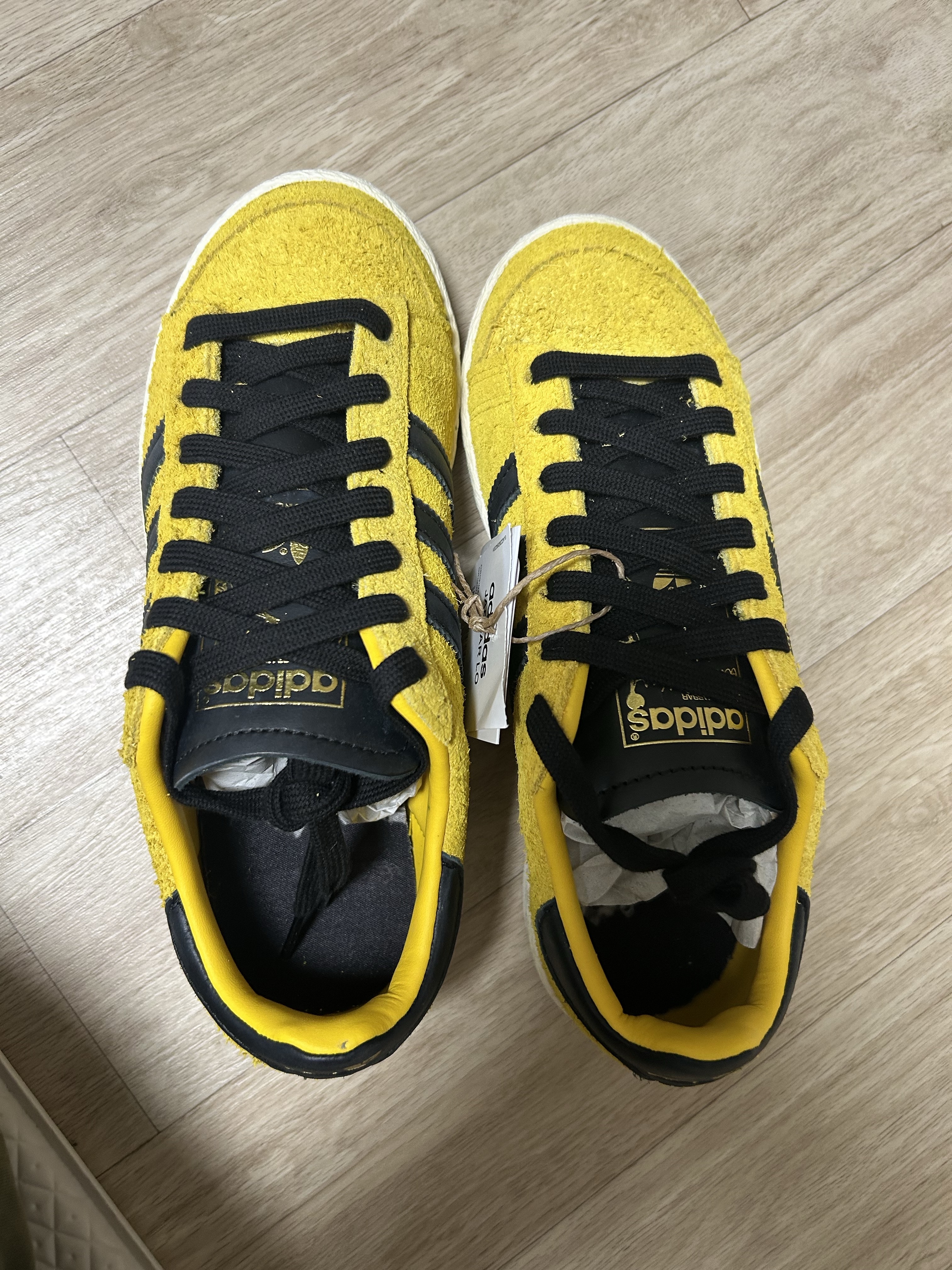 Adidas x Bruce Lee Jabbar Low Supplier Colour Core Black 착용 스타일