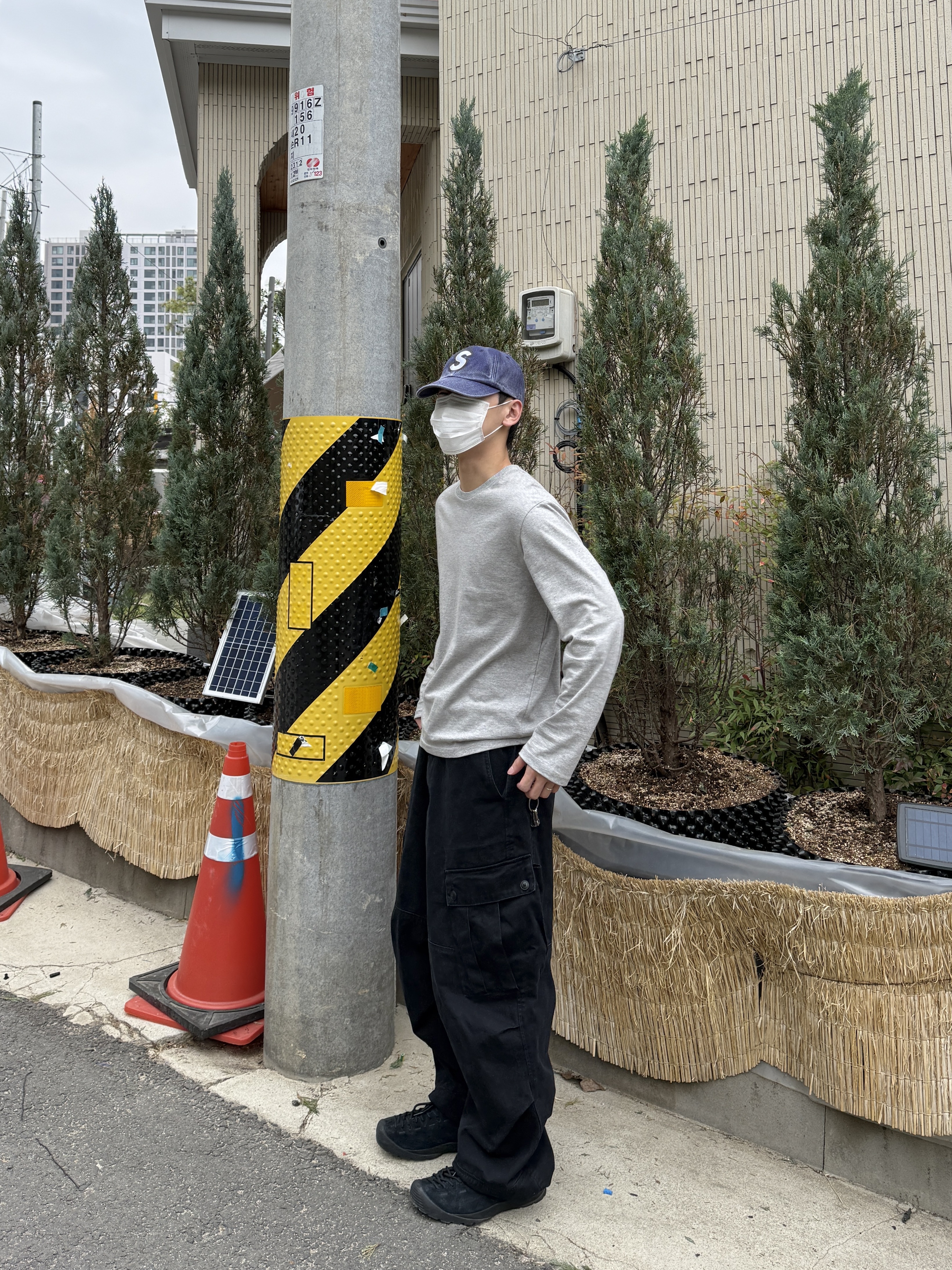 Supreme Pigment S Logo 6-Panel Navy - 24FW, Supreme Pigment Canvas S Logo 6-Panel Navy - 23SS 착용 스타일 - 2