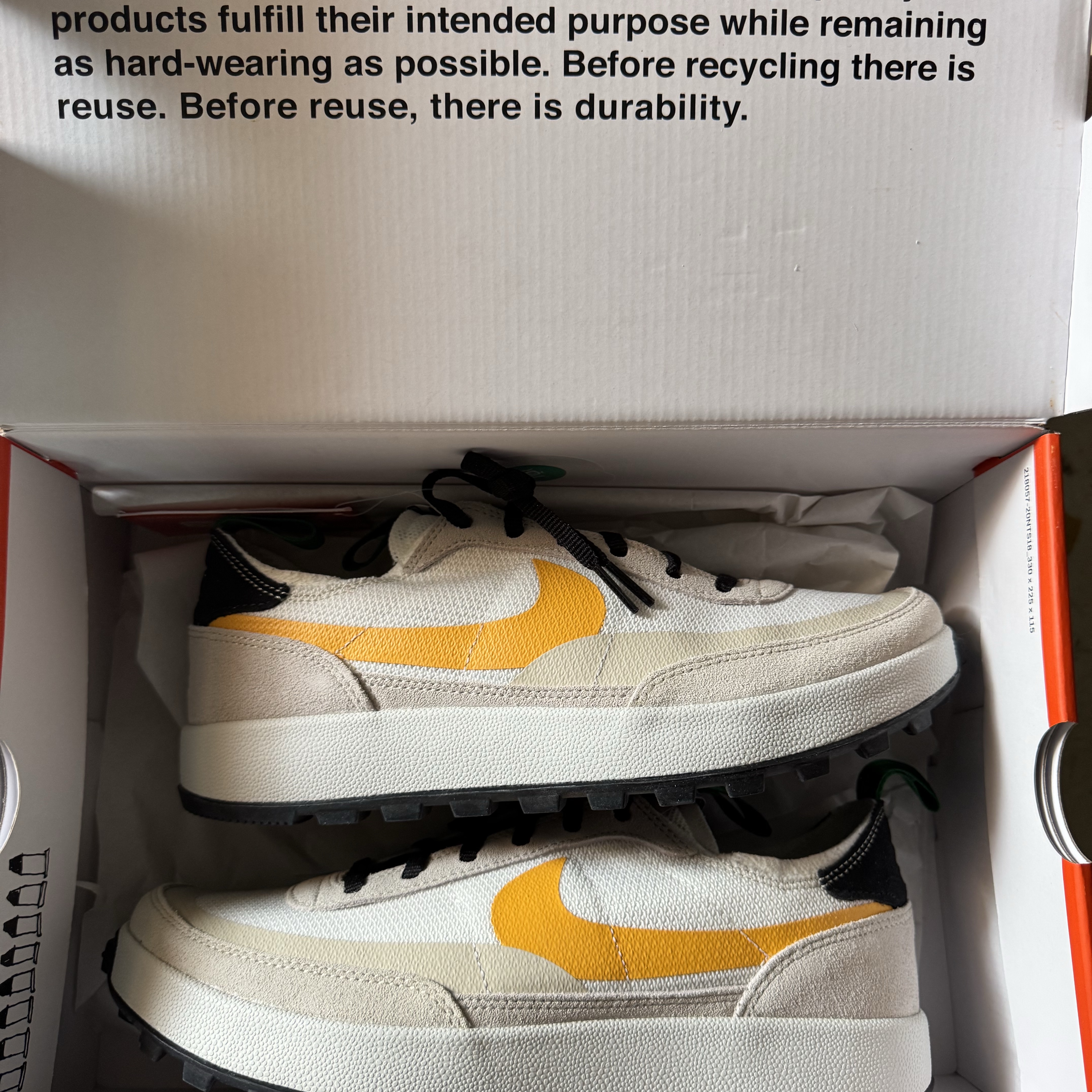 Nike x Tom Sachs General Purpose Shoe Pine Green University Gold 착용 스타일