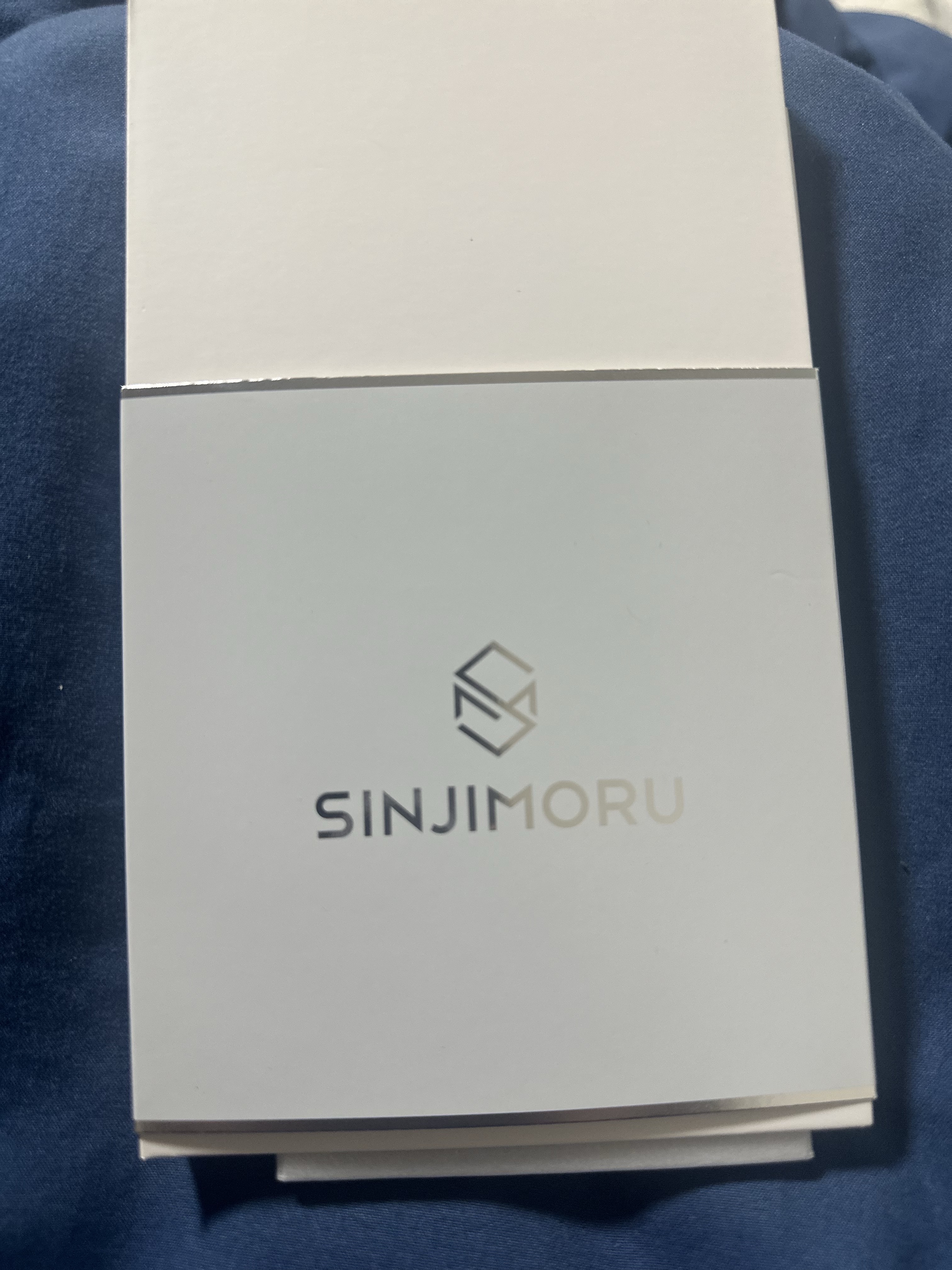 SINJIMORU Anti-Glare Matte Fingerprint-Resistant Coated Tempered Glass Screen Protector iPhone 17 16 15 14 13 12 Mini Plus Pro Max 착용 스타일