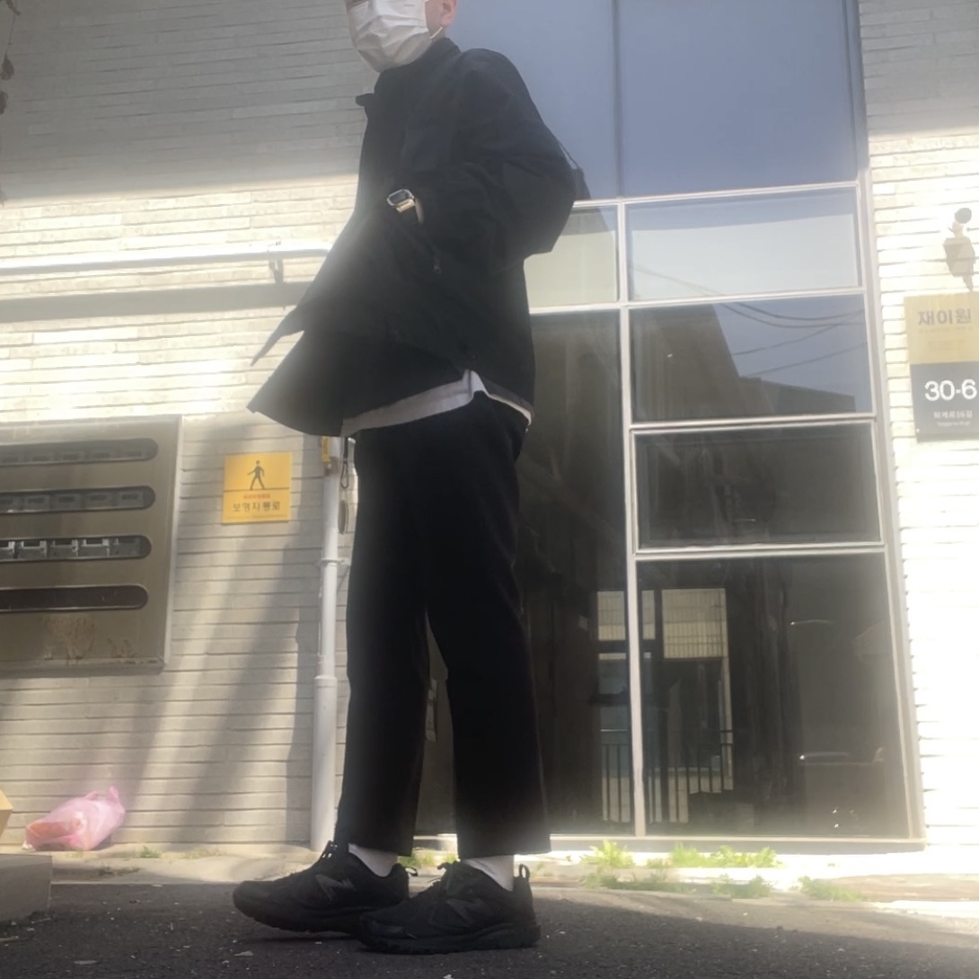 New Balance 410v5 Black - 2E Wide 착용 스타일 - 1