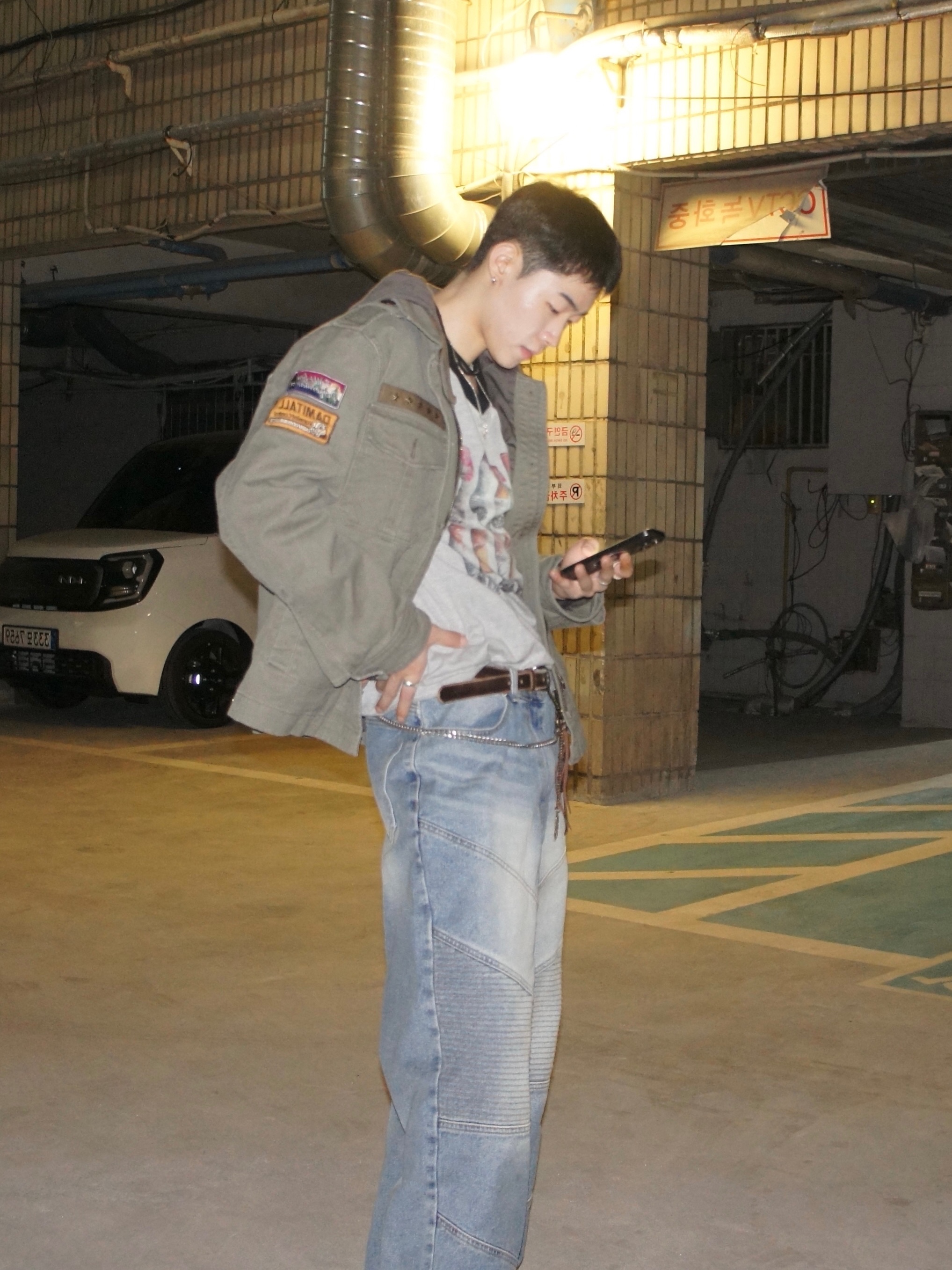 Blue Sunflower Vintage Washed Hooded Jacket, Aakam Washed Zipper Slit Denim Pants Sky Blue 착용 스타일 - 5