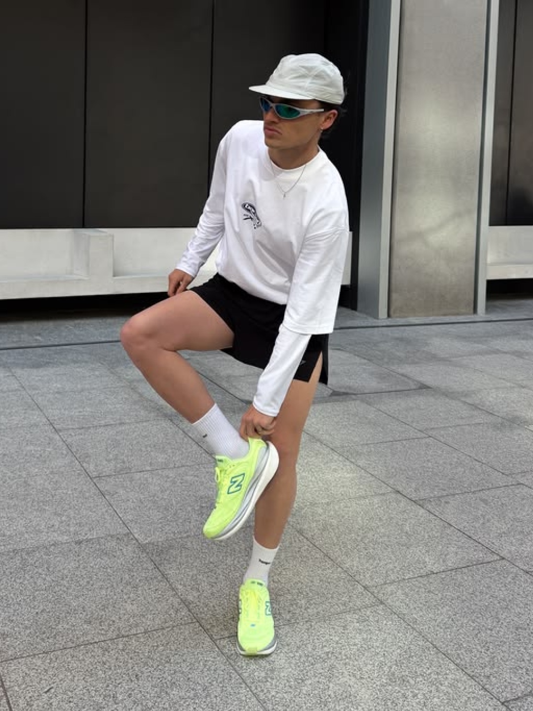 [KREAM 단독] runwhither Mesh Cap Black, [KREAM 단독] runwhither Mesh Cap Ivory 착용 스타일 - 5