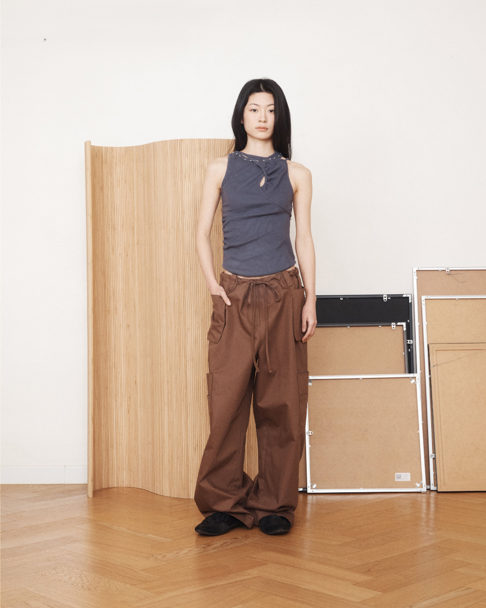 미와이후 레이어드 셔링 슬리브리스 차콜(Miyhoo Layered Shirring Sleeveless Charcoal) - 3