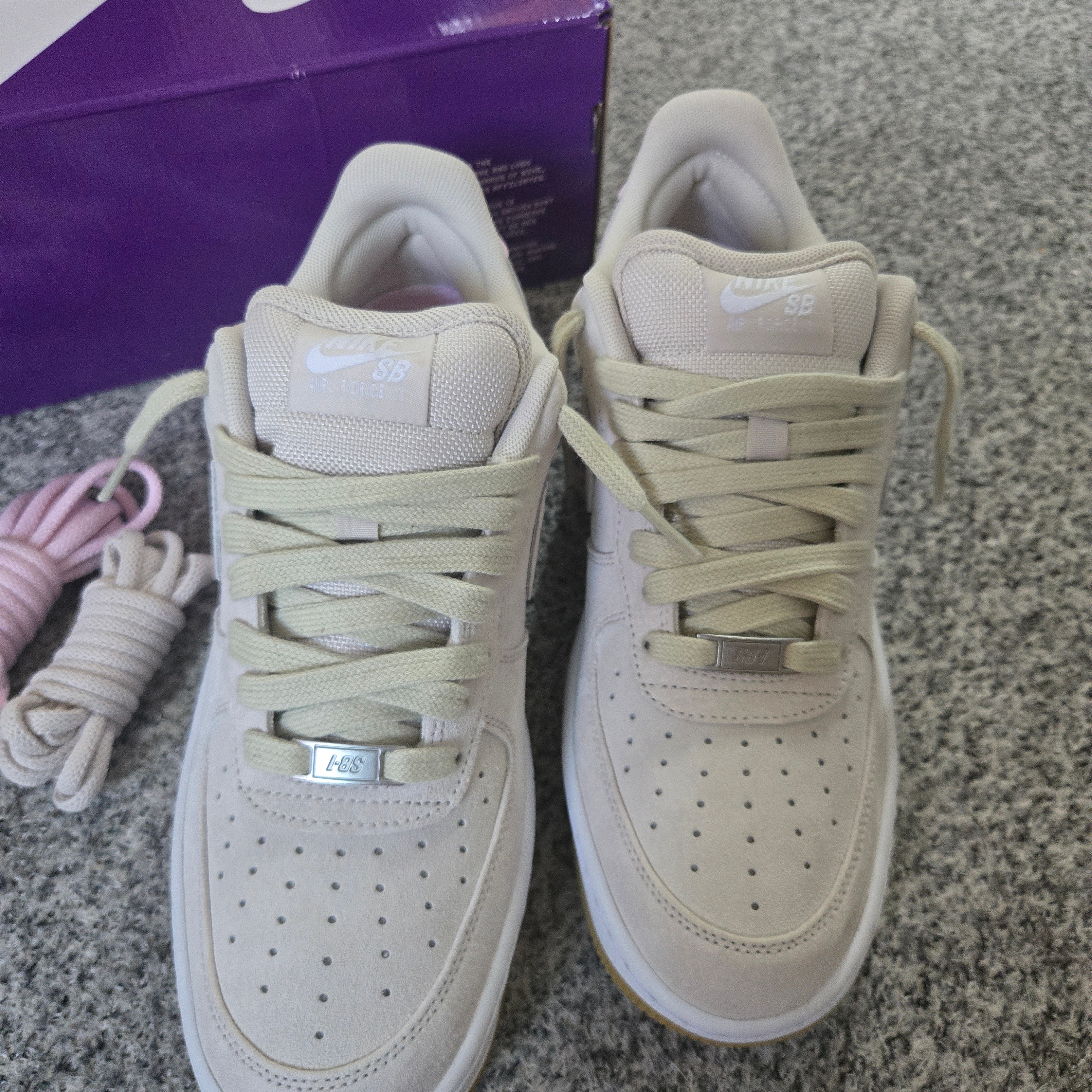 Nike SB Air Force 1 Low Light Orewood Brown and Pink Foam 착용 스타일 - 1