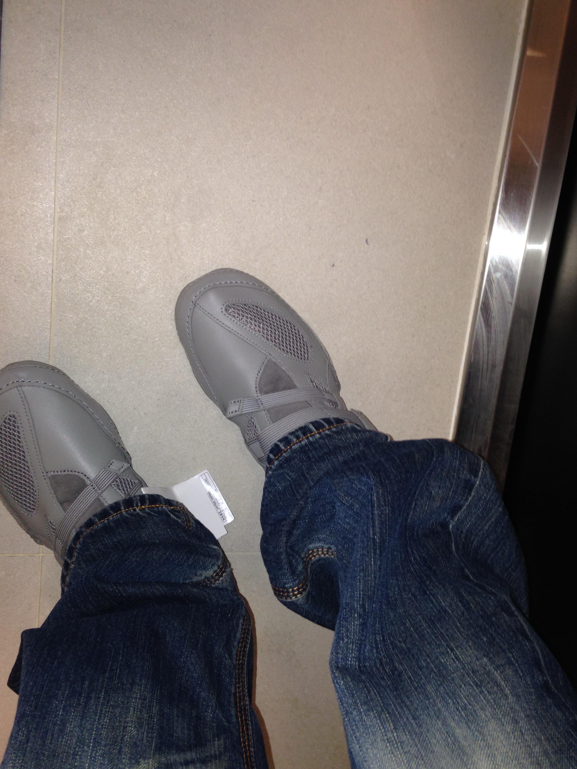 Asics x Issey Miyake Hyper Taping Grey 착용 스타일 - 2